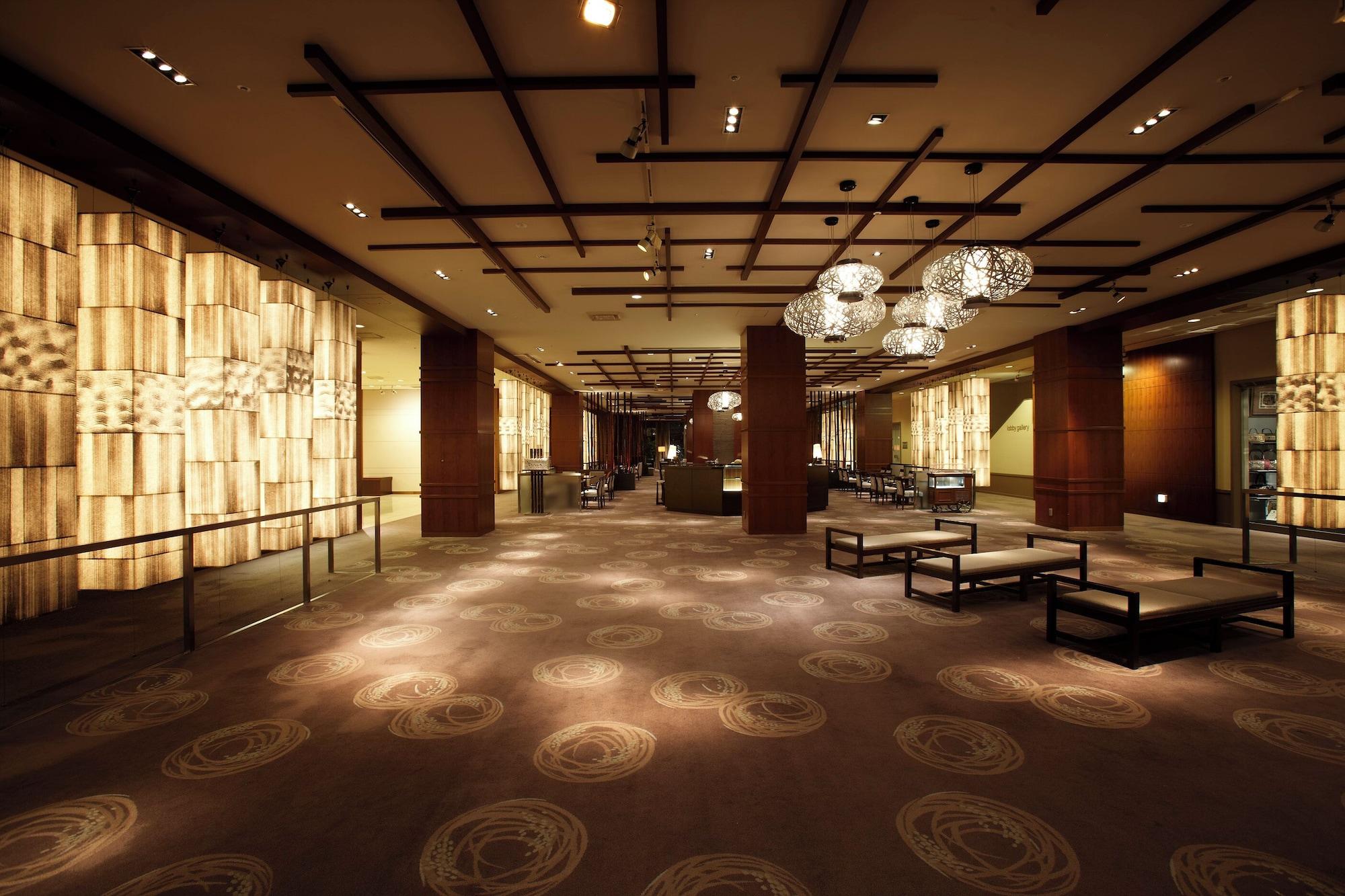 Vista Lobby Keio Plaza Hotel Tokyo