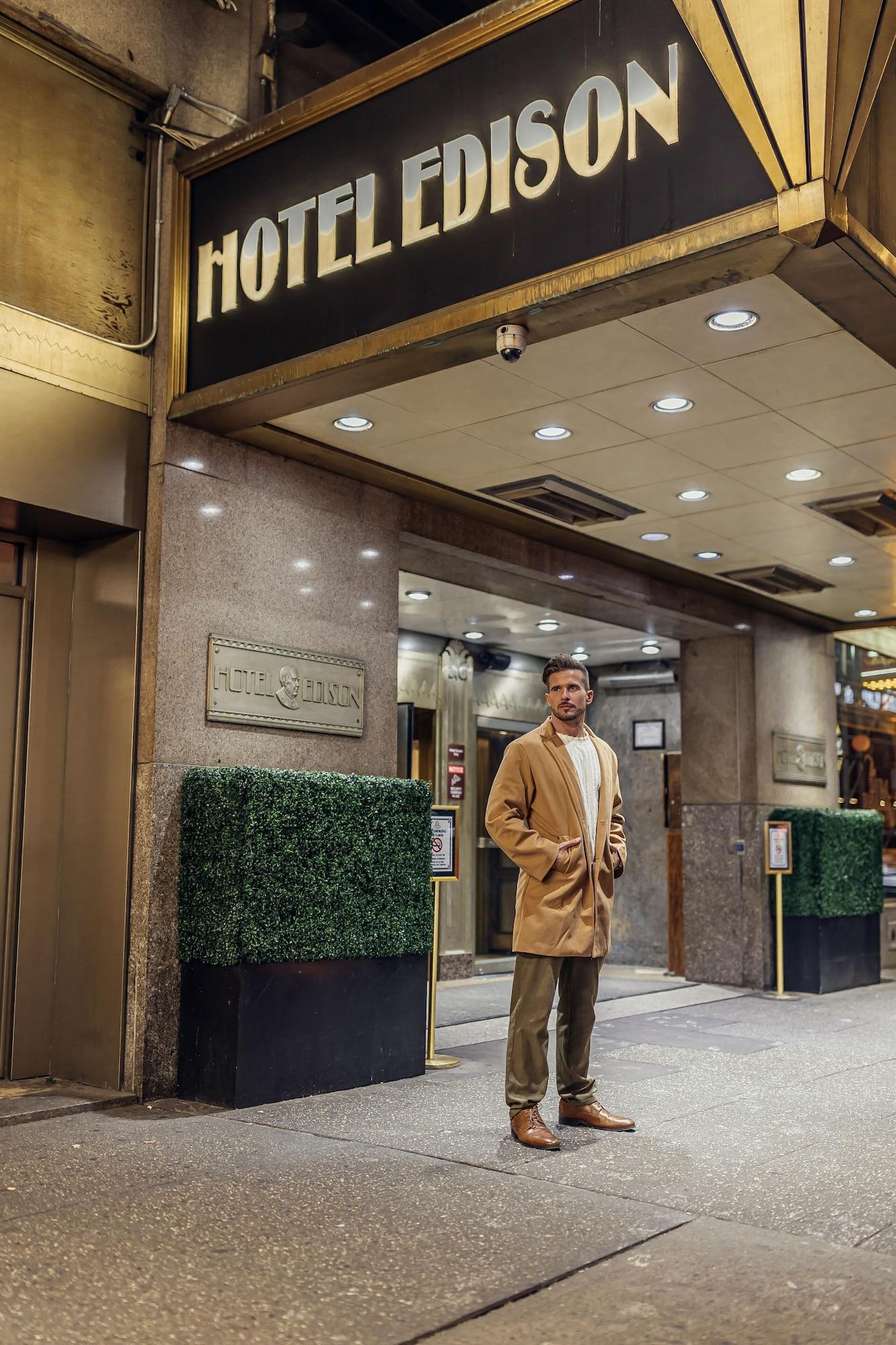 Vista Exterior Hotel Edison Times Square