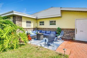 Alquiler Vacacional - Waterfront Daytona Escape w/ Pool & Game Room!