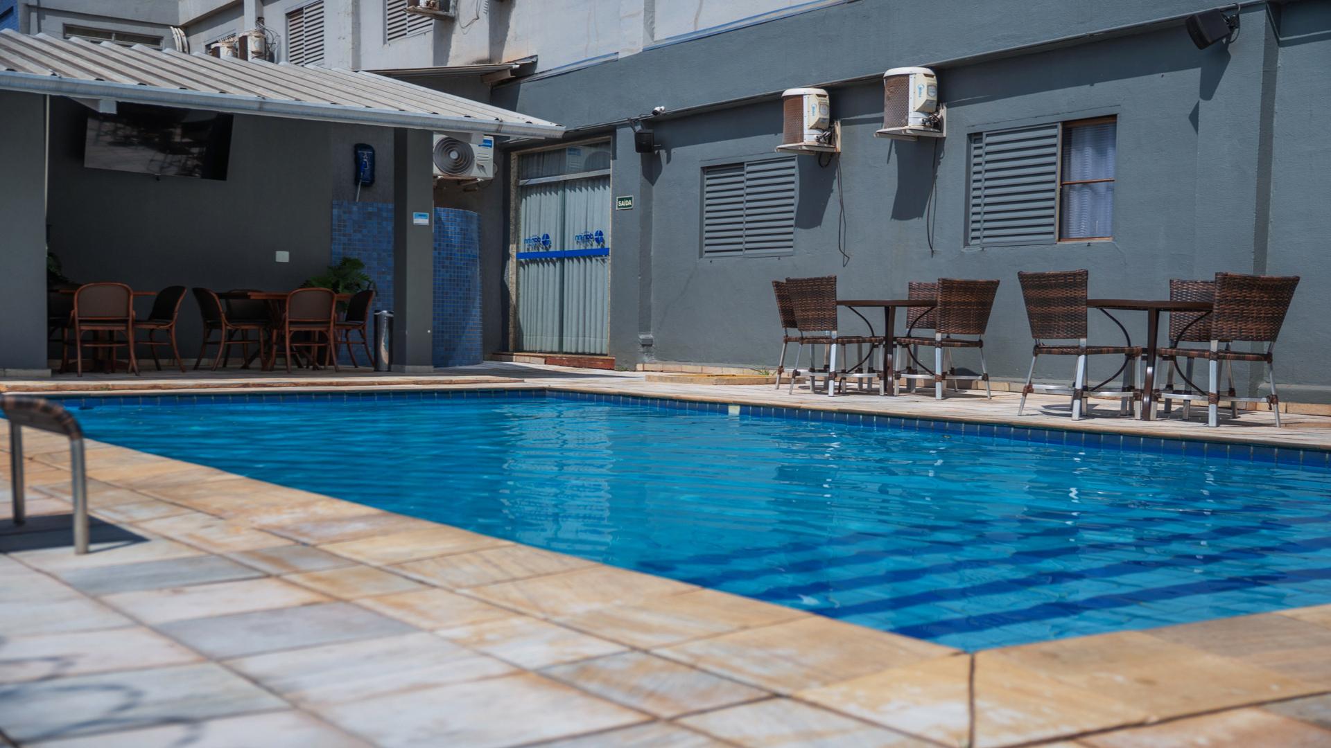 Vista Piscina Hotel Dan Inn Express Ribeirão Preto by Nacional Inn