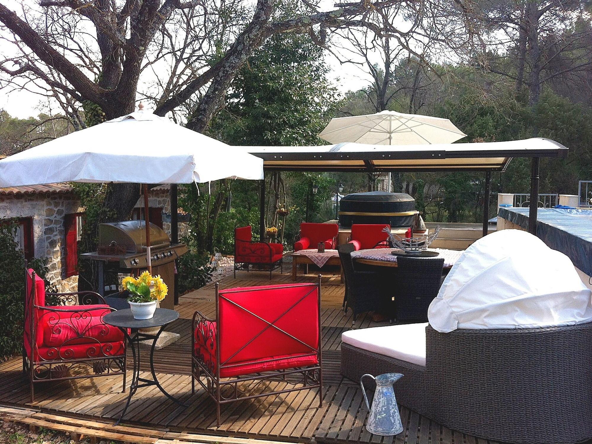 Vista Exterior Le Mas de Peycavier