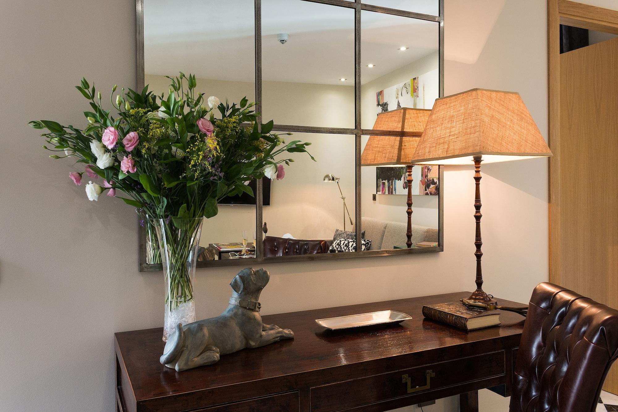 Set de Habitación Aguilas5 SevillaSuites