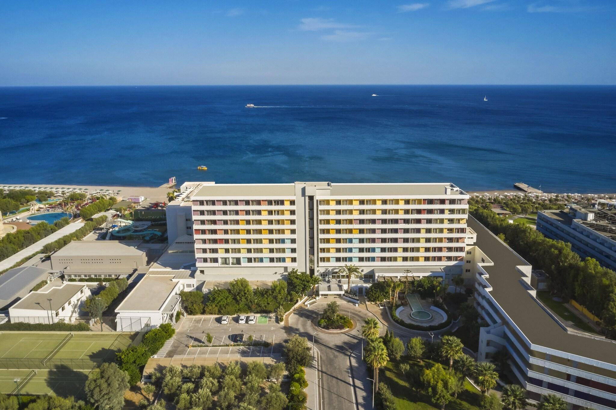 Vista Exterior Esperides Beach Resort