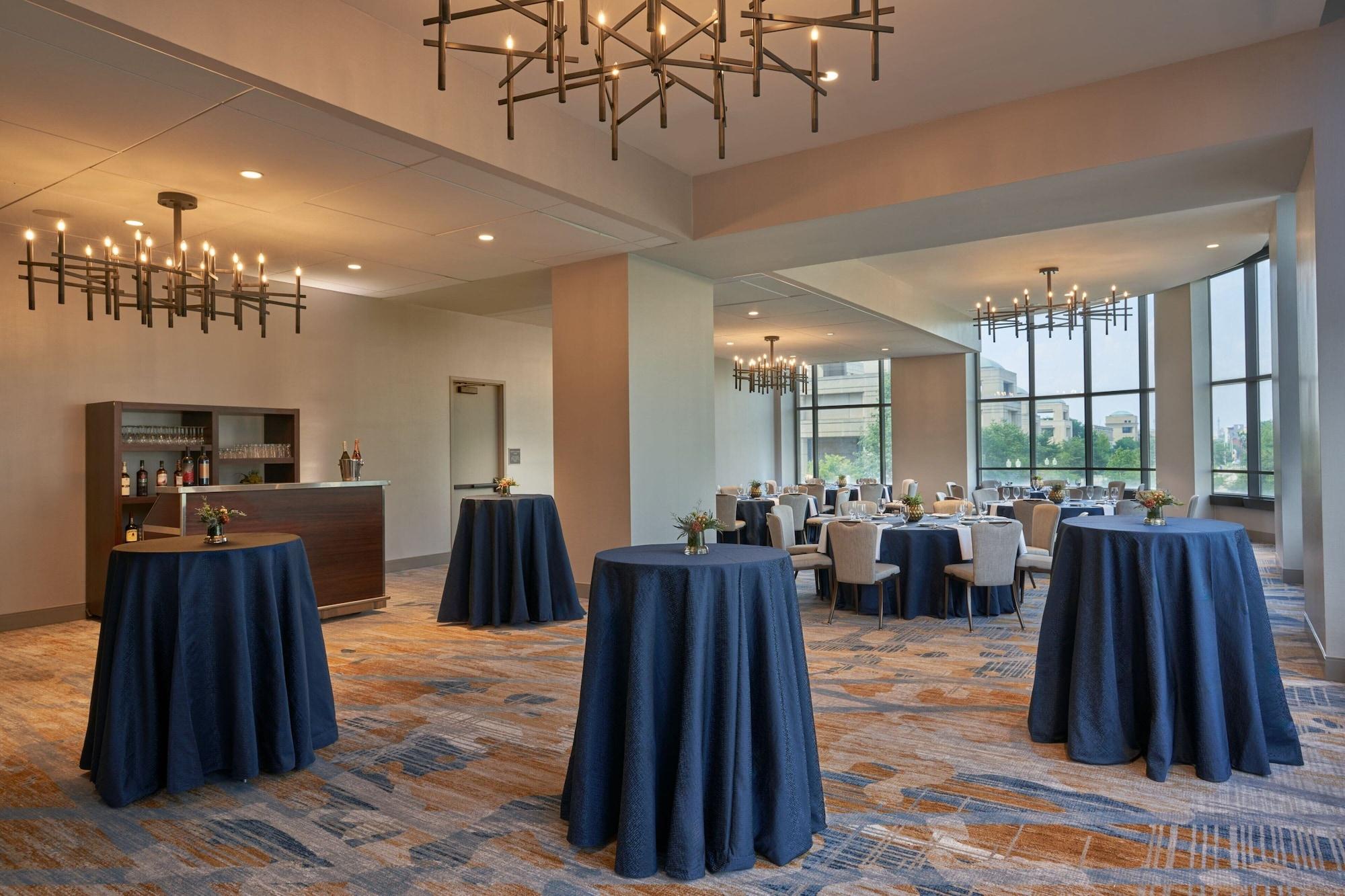 Vista Lobby The Westin Indianapolis