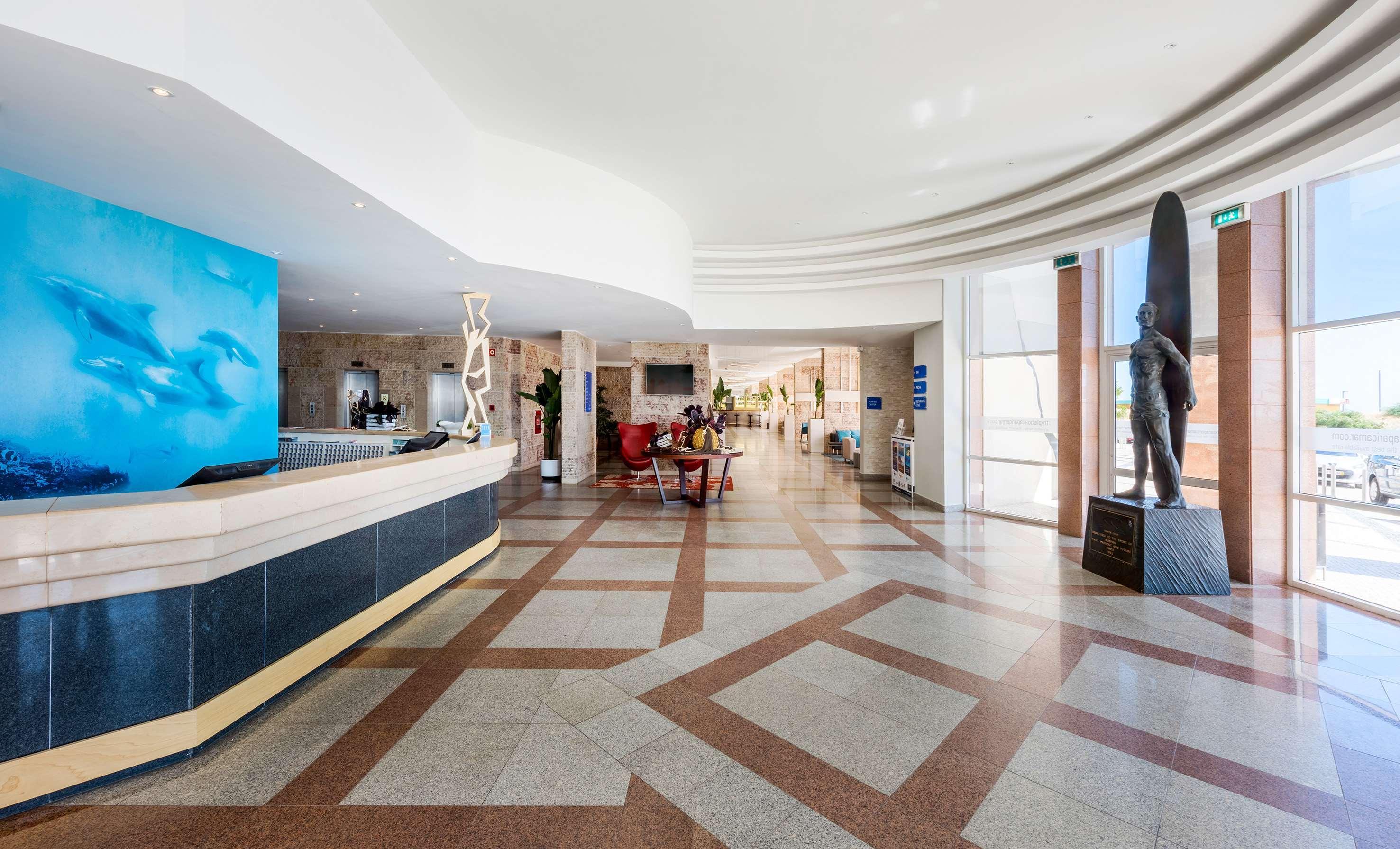Vista Lobby TRYP by Wyndham Lisboa Caparica Mar