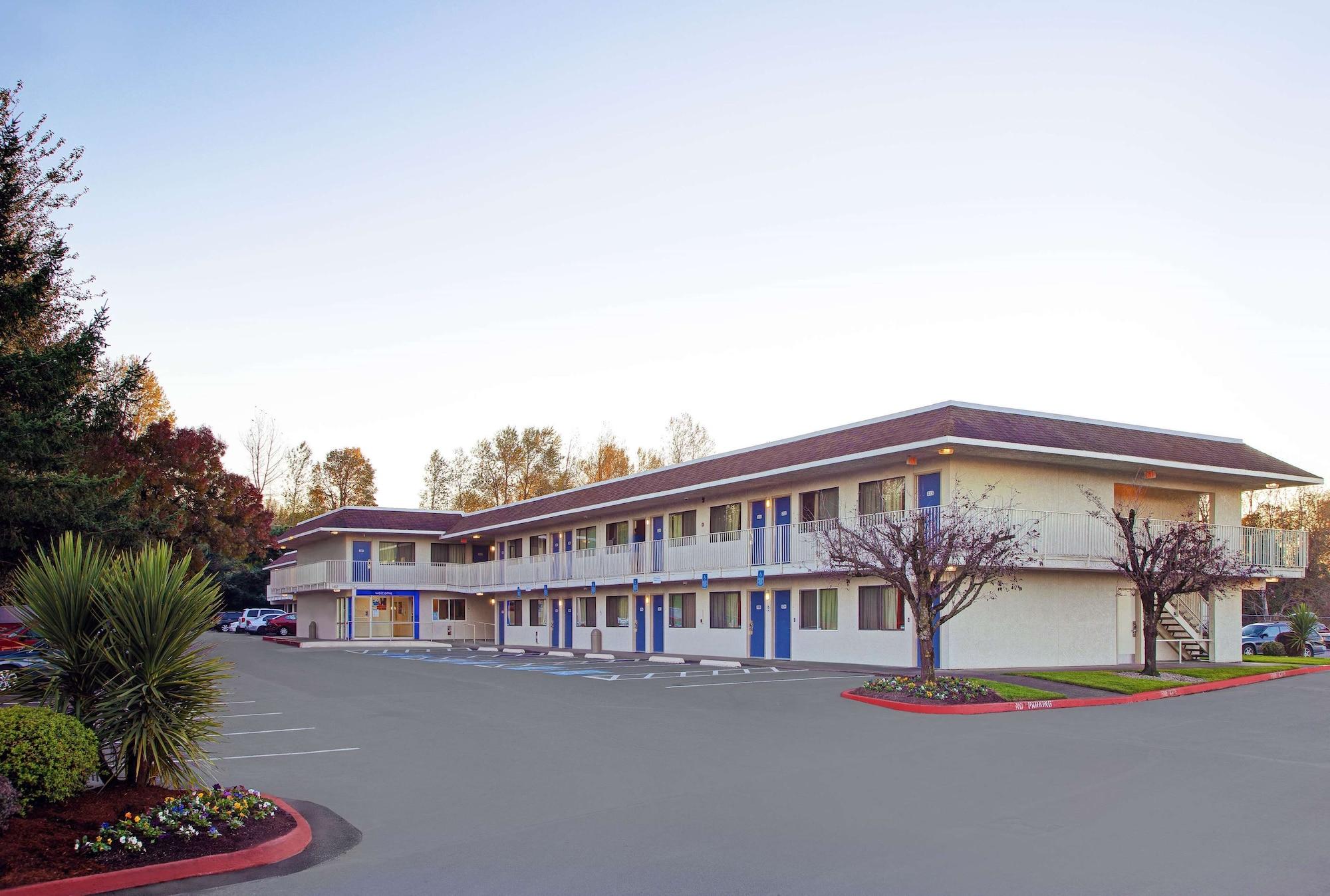 Varios Motel 6 Troutdale, OR - Portland East