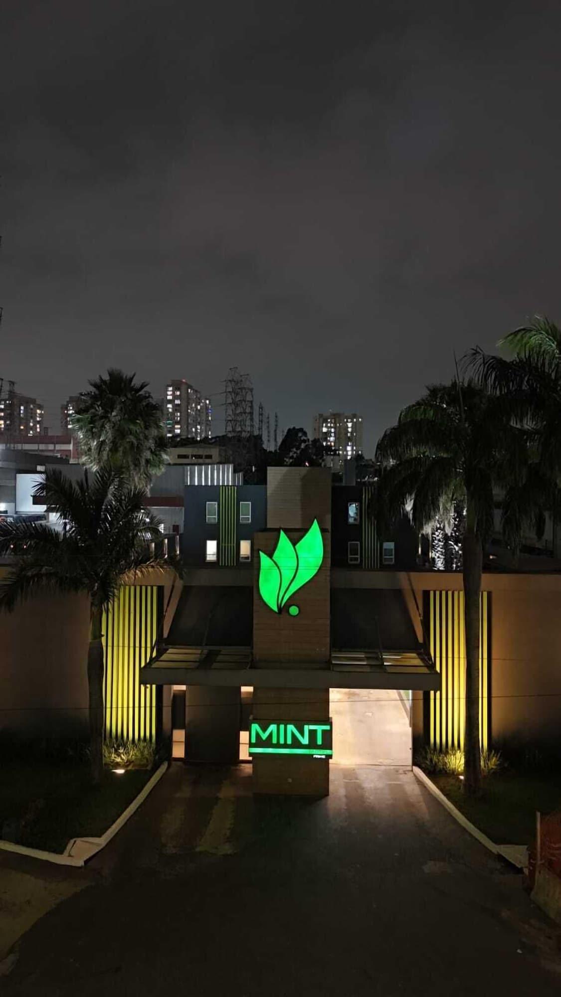 Vista Exterior Mint Motel