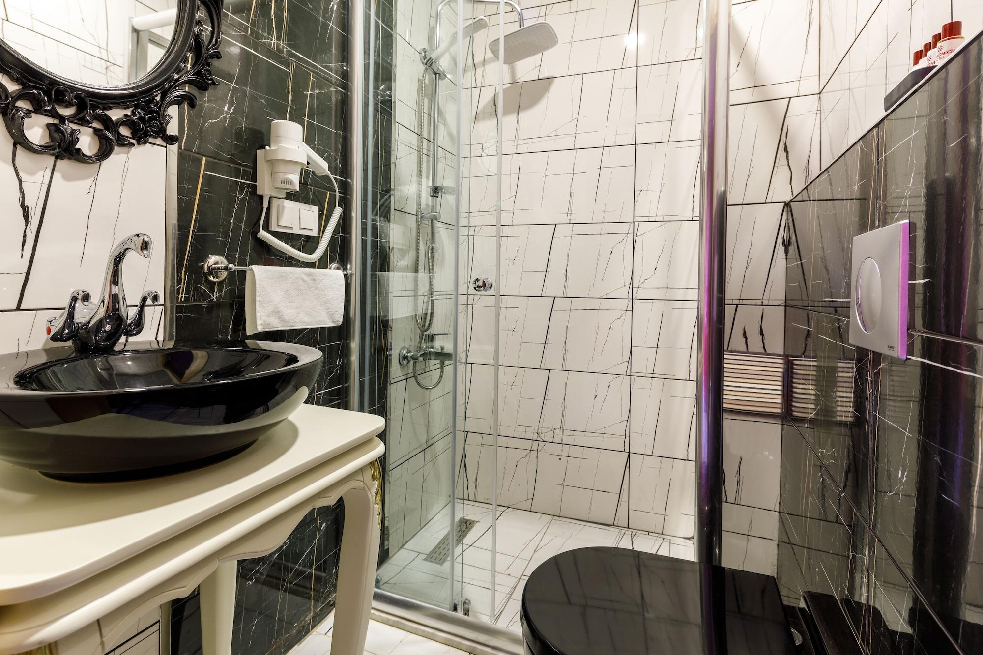 Equipamiento de Habitación Germenicia Hotel