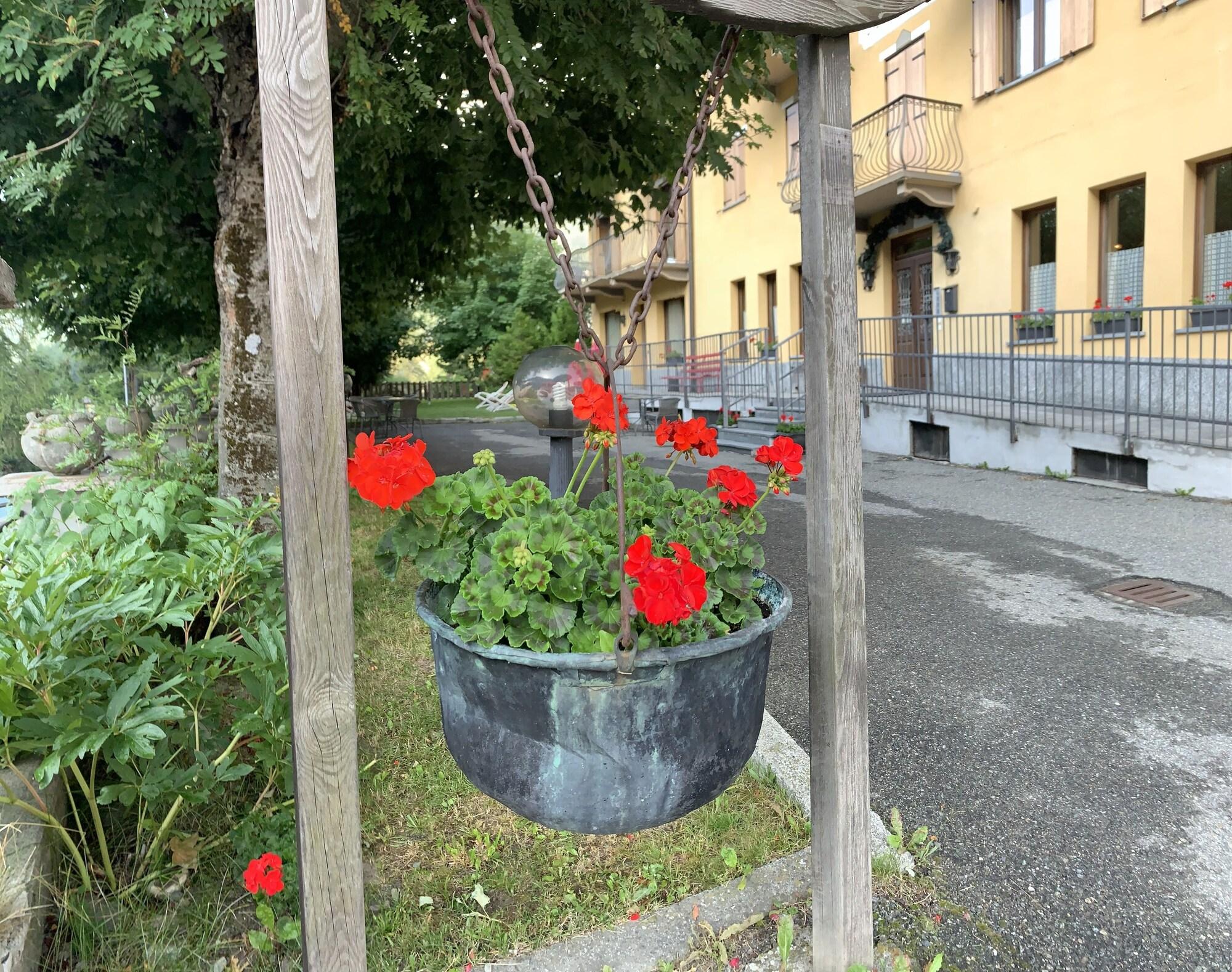 Vista Exterior R.T.A. Hotel Monte Rosa