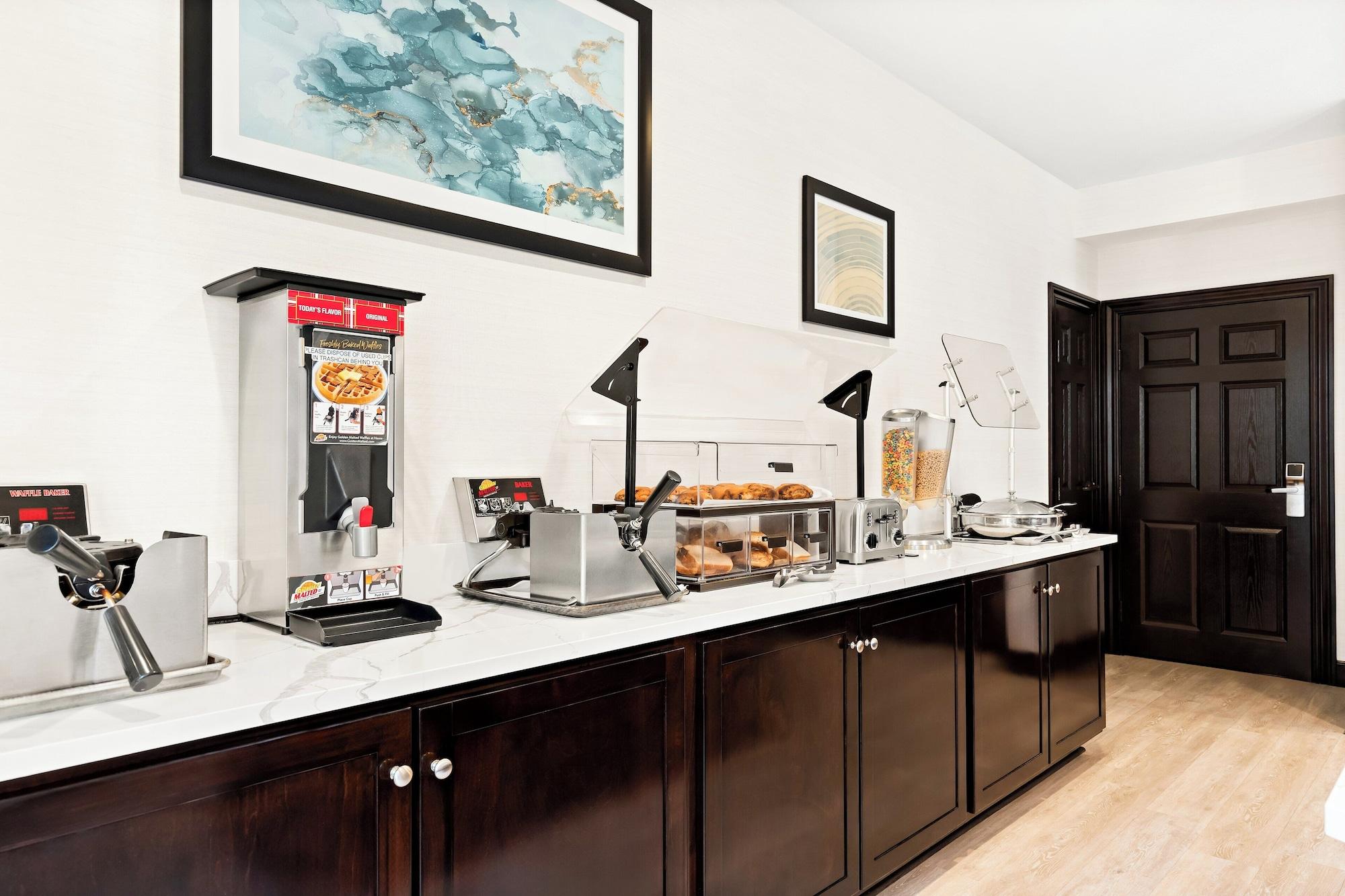 Restaurant Staybridge Suites Cincinnati North by IHG