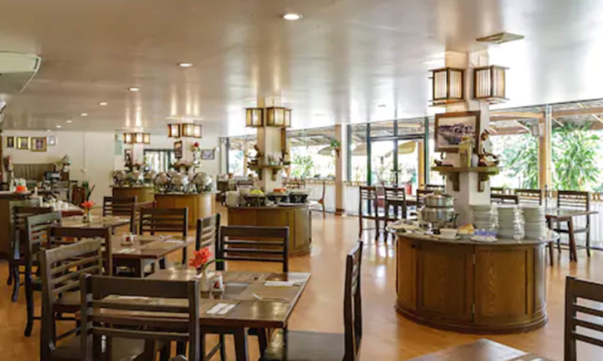Restaurant Phowadol Resort