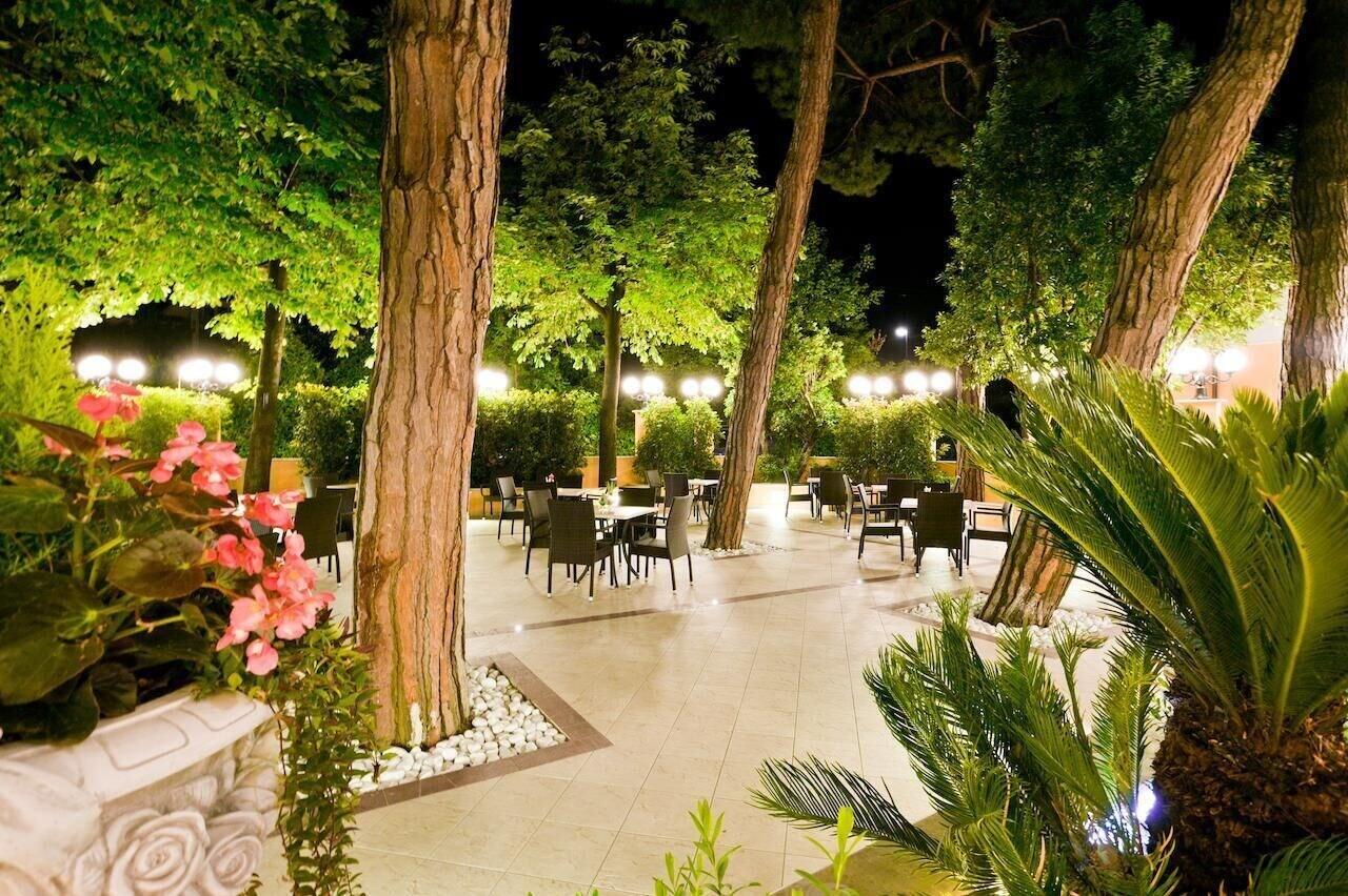 Vista Exterior Park Hotel Belsoggiorno