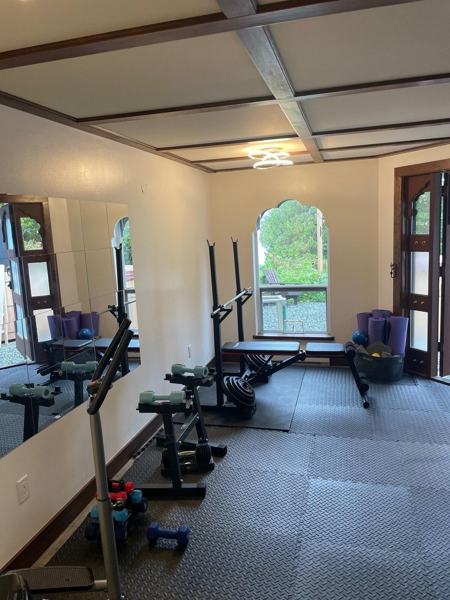 Gimnasio Lunar Cove Inn