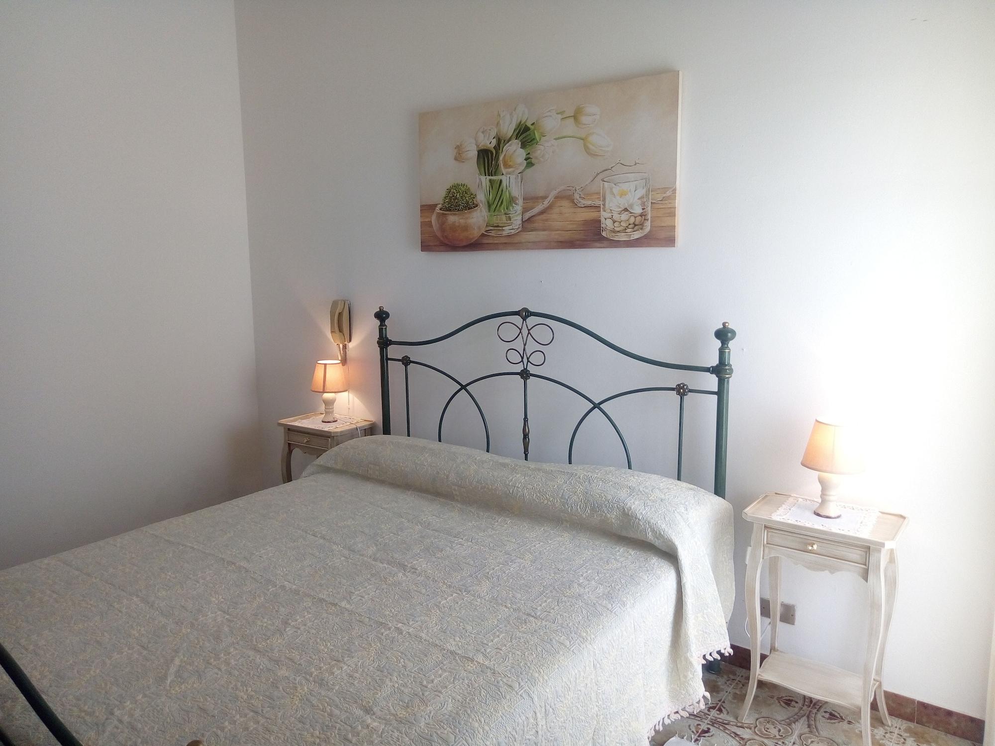 Varios Hotel Agostino