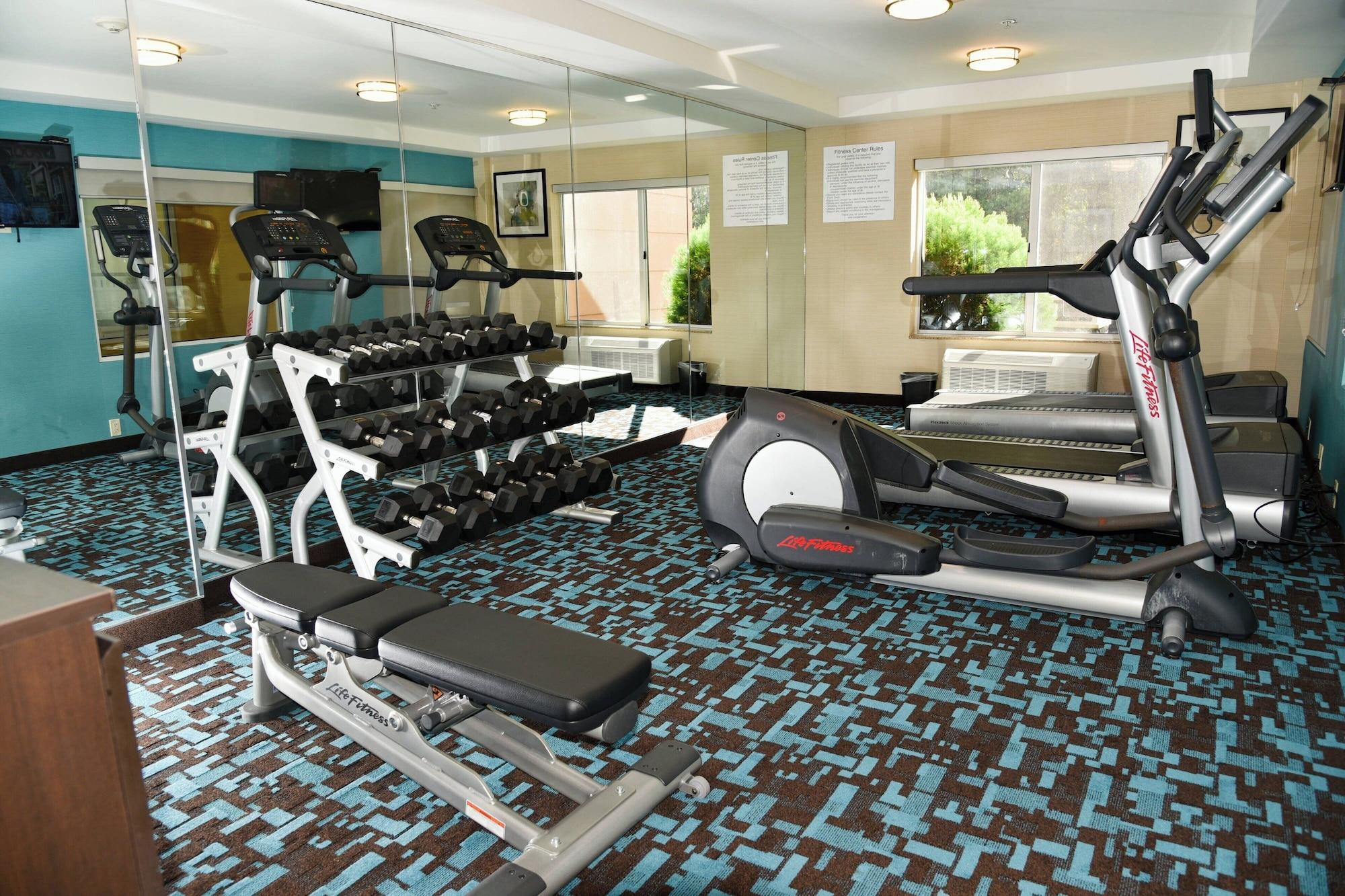 Gimnasio Fairfield Inn & Suites Hartford Airport