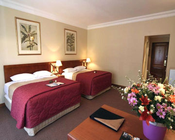 Guest room Indaba Hotel