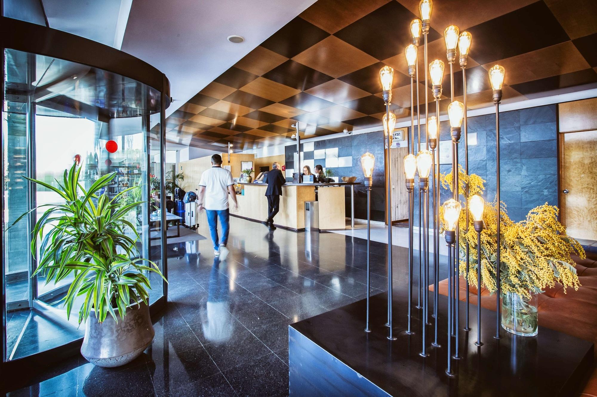 Vista Lobby Best Western Plus Hotel Alfa Aeropuerto