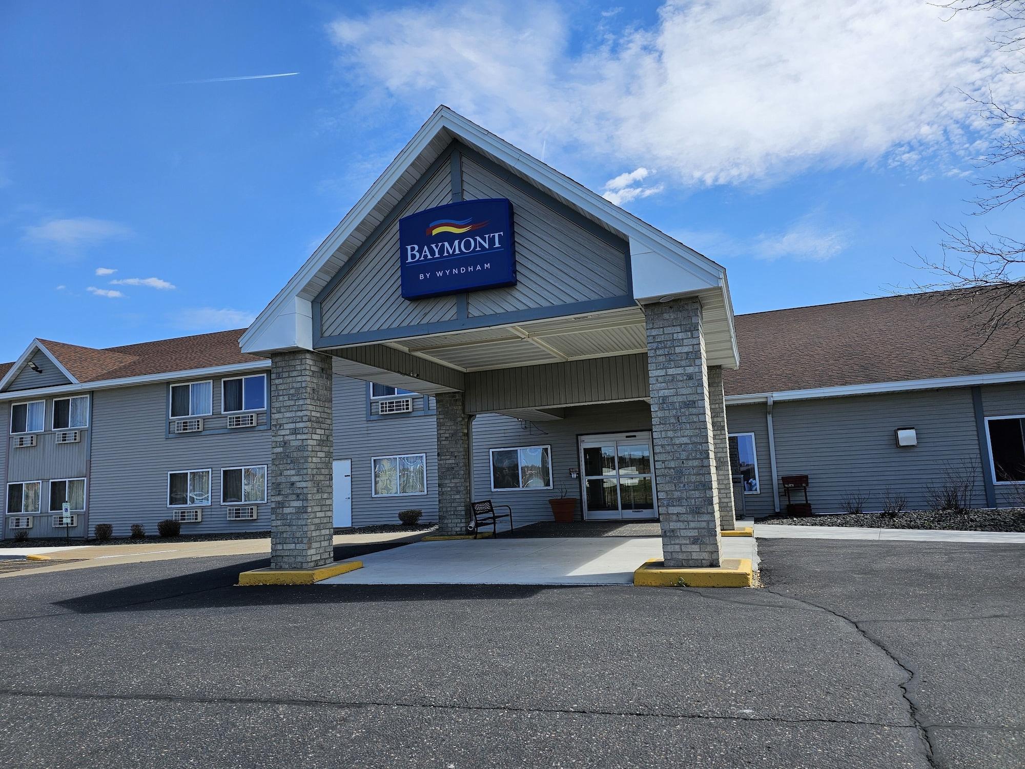 Vista Exterior Baymont by Wyndham Baldwin