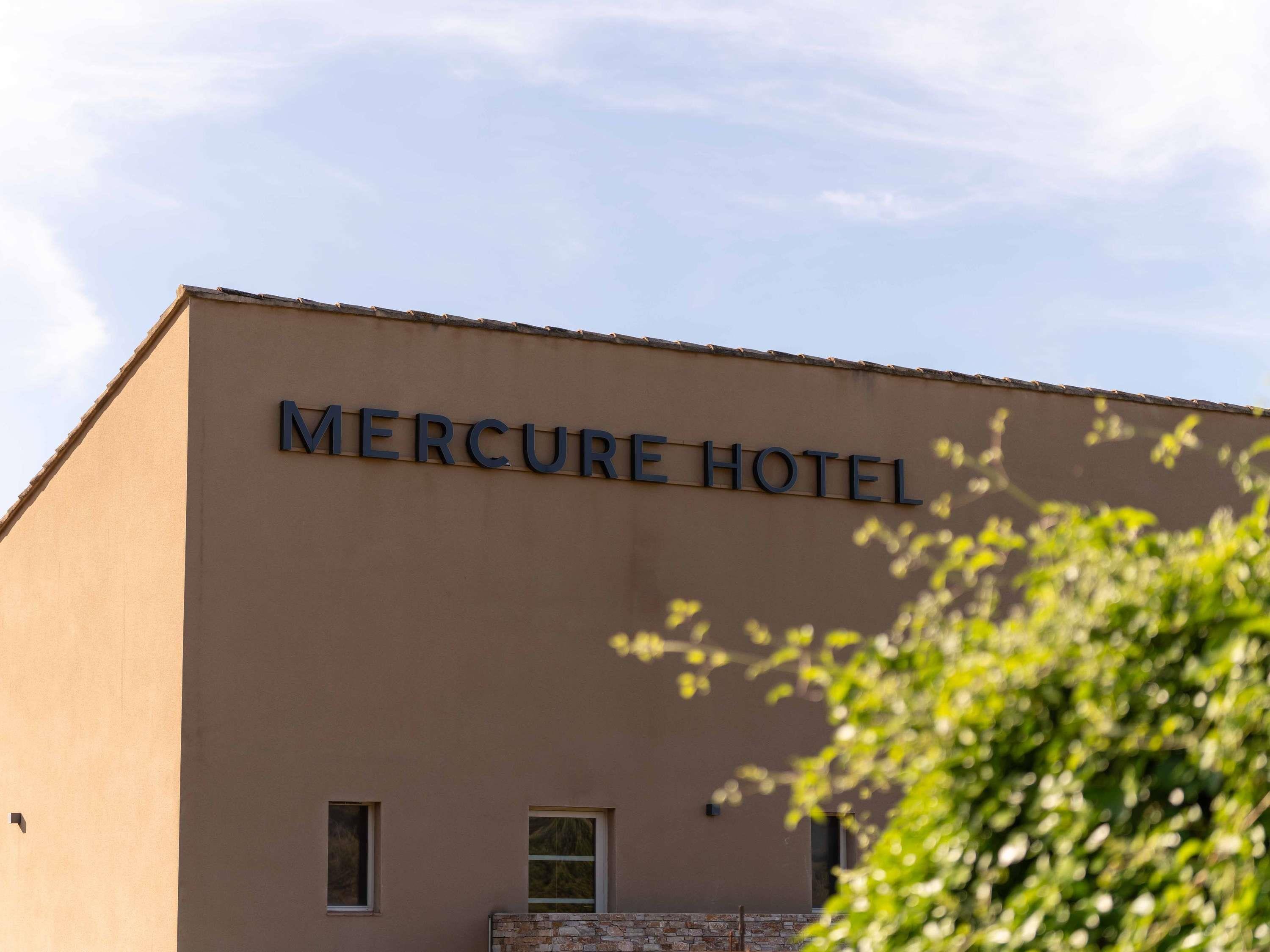 Vista Exterior Mercure Aix En Provence Sainte Victoire Hotel