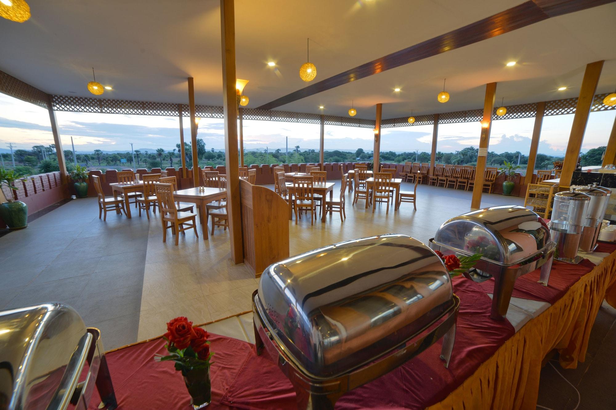Restaurant Bagan Emerald Hotel