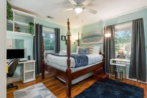 Alquiler Vacacional - Game Room•Hot Tub•King Bed•WiFi•W/D•Full Kitchen•Pet-Friendly!