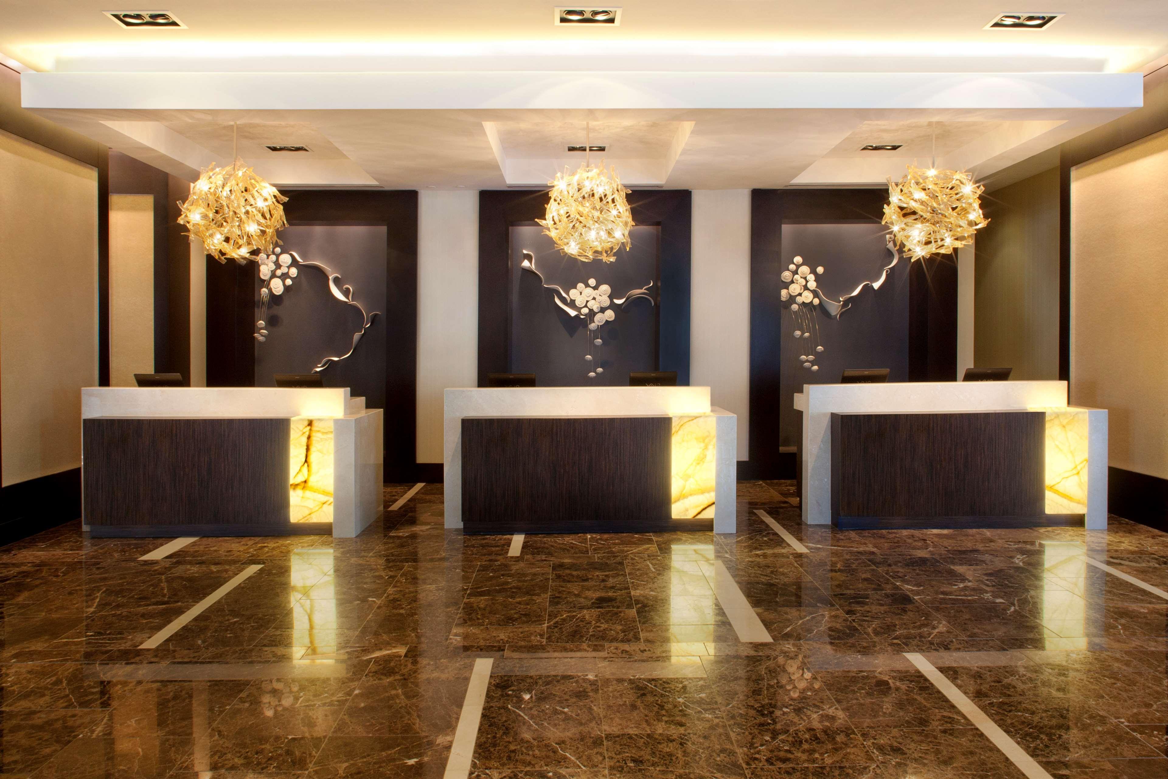 Vista Lobby Hyatt Regency New Orleans