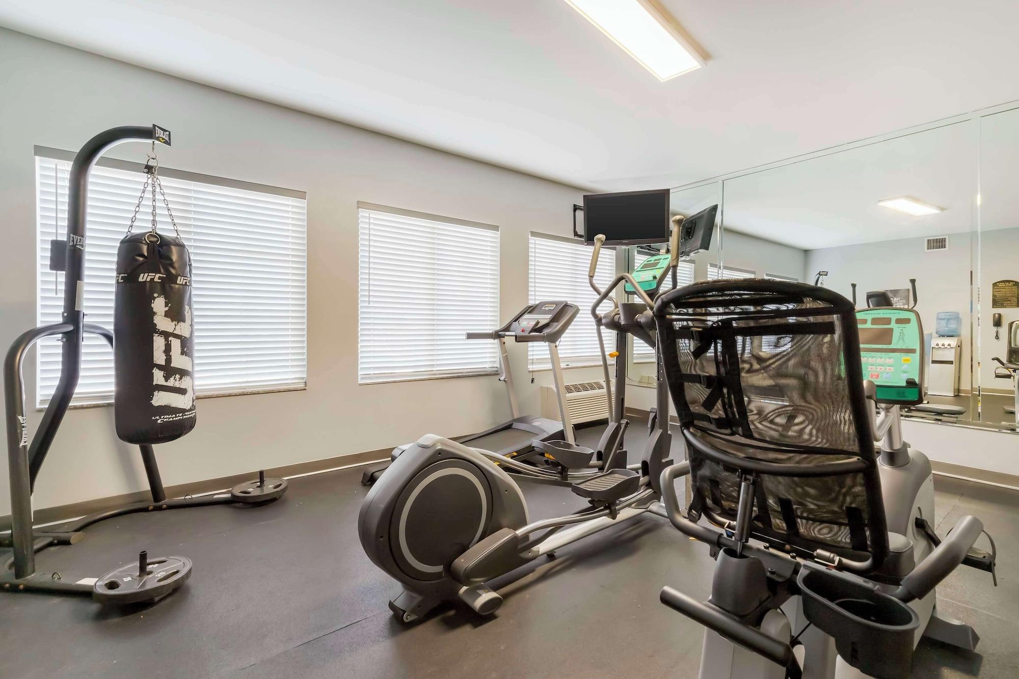 Gimnasio Best Western Medical Center North Inn & Suites Near Six Flags