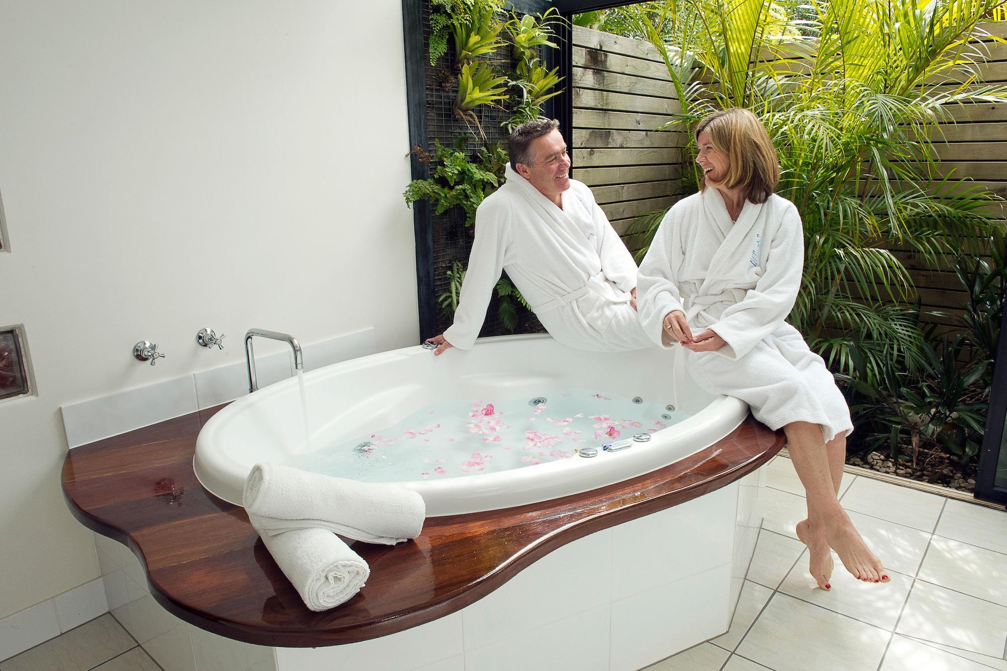 Spa Witches Falls Cottages