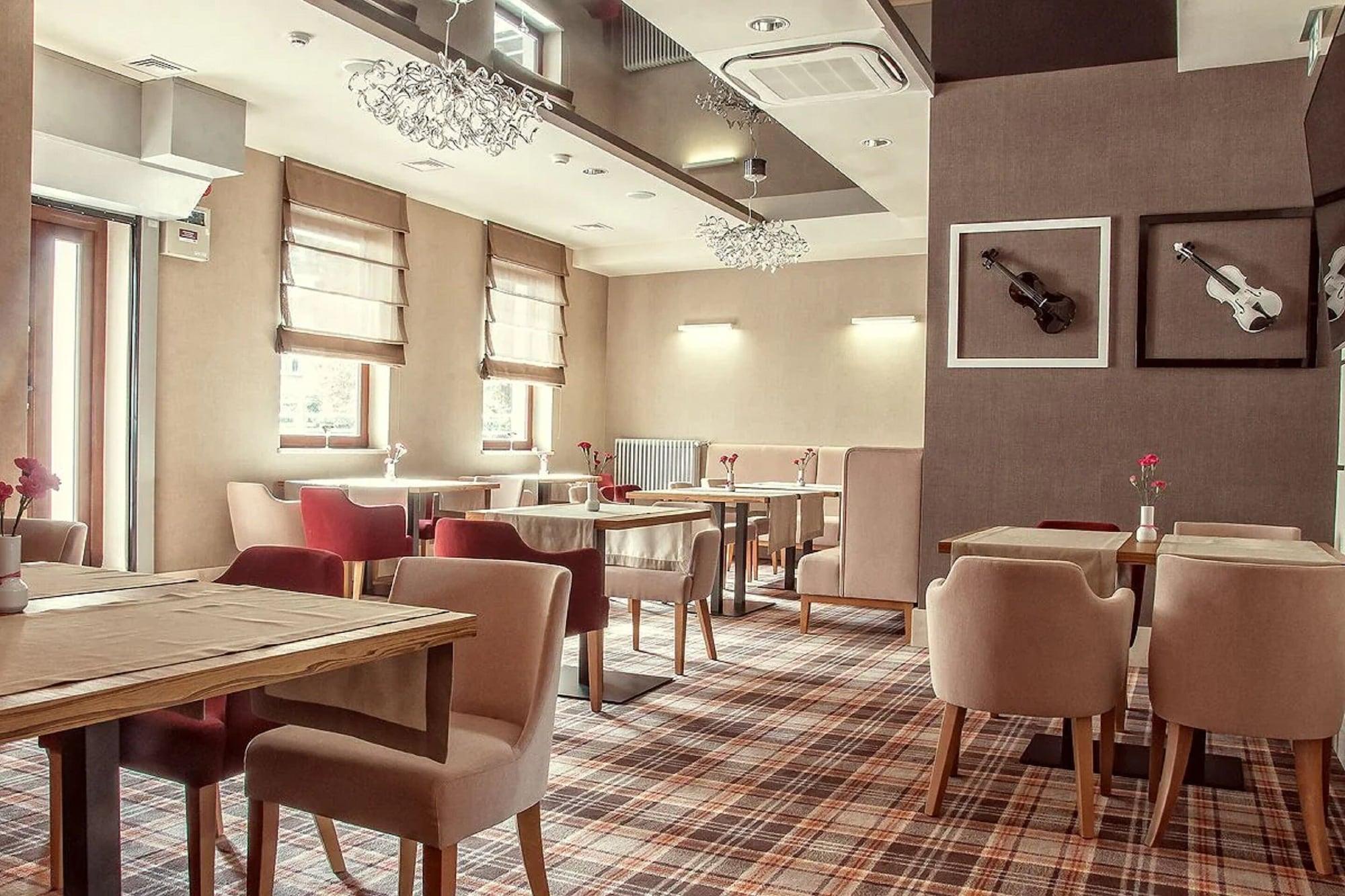 Bar/Salón Hotel Wieniawski