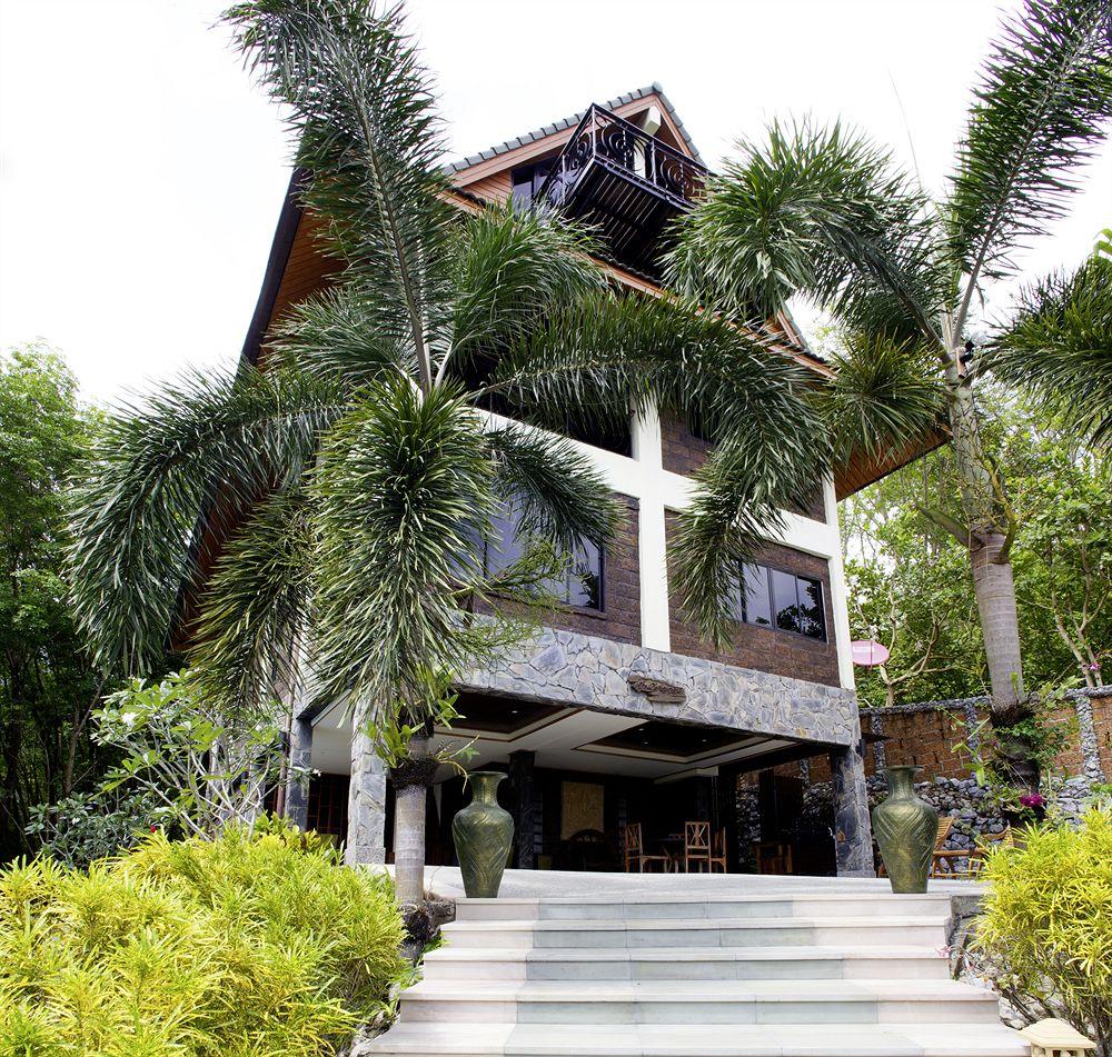 Vista Exterior Thara Bayview Villa