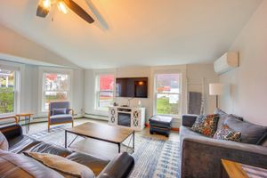 Alquiler Temporario - Comfortable Lincoln Home: Walk to Main Street!