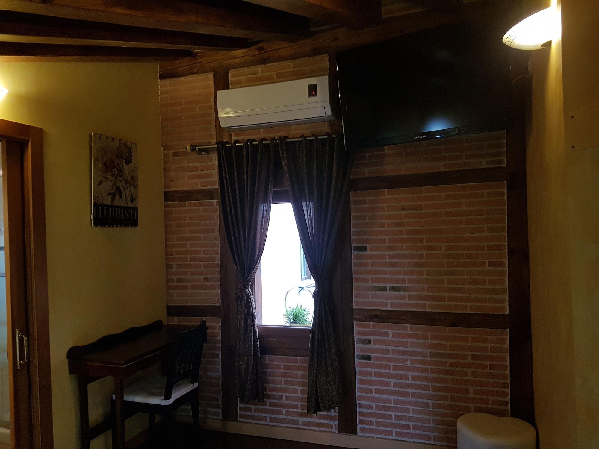 Set de Habitación Hostal Segovia