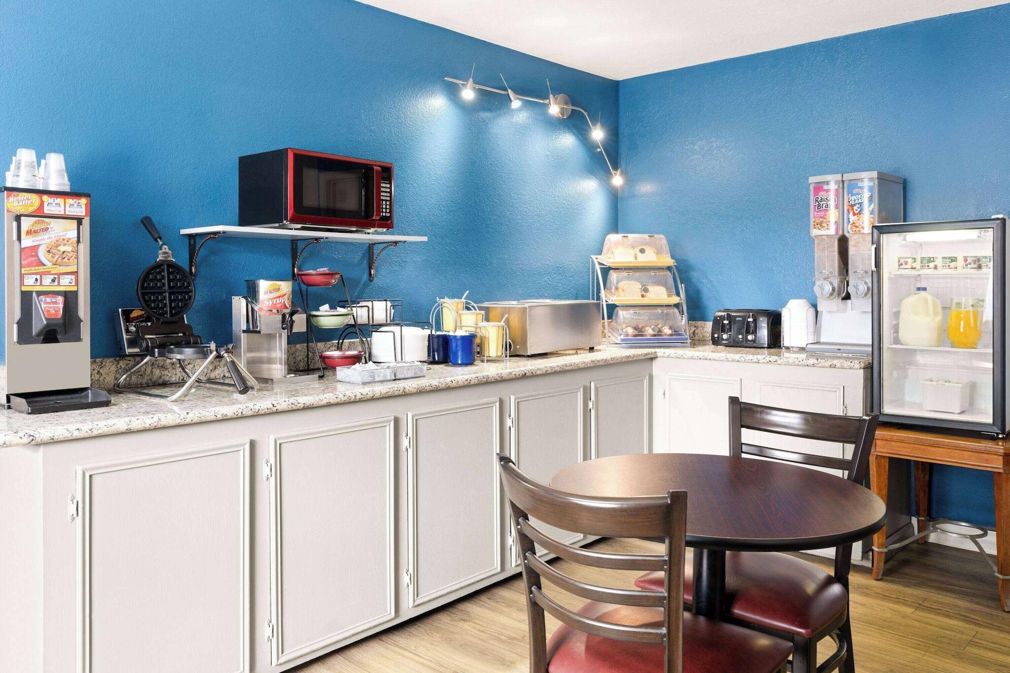 Restaurant Days Inn by Wyndham Ardmore