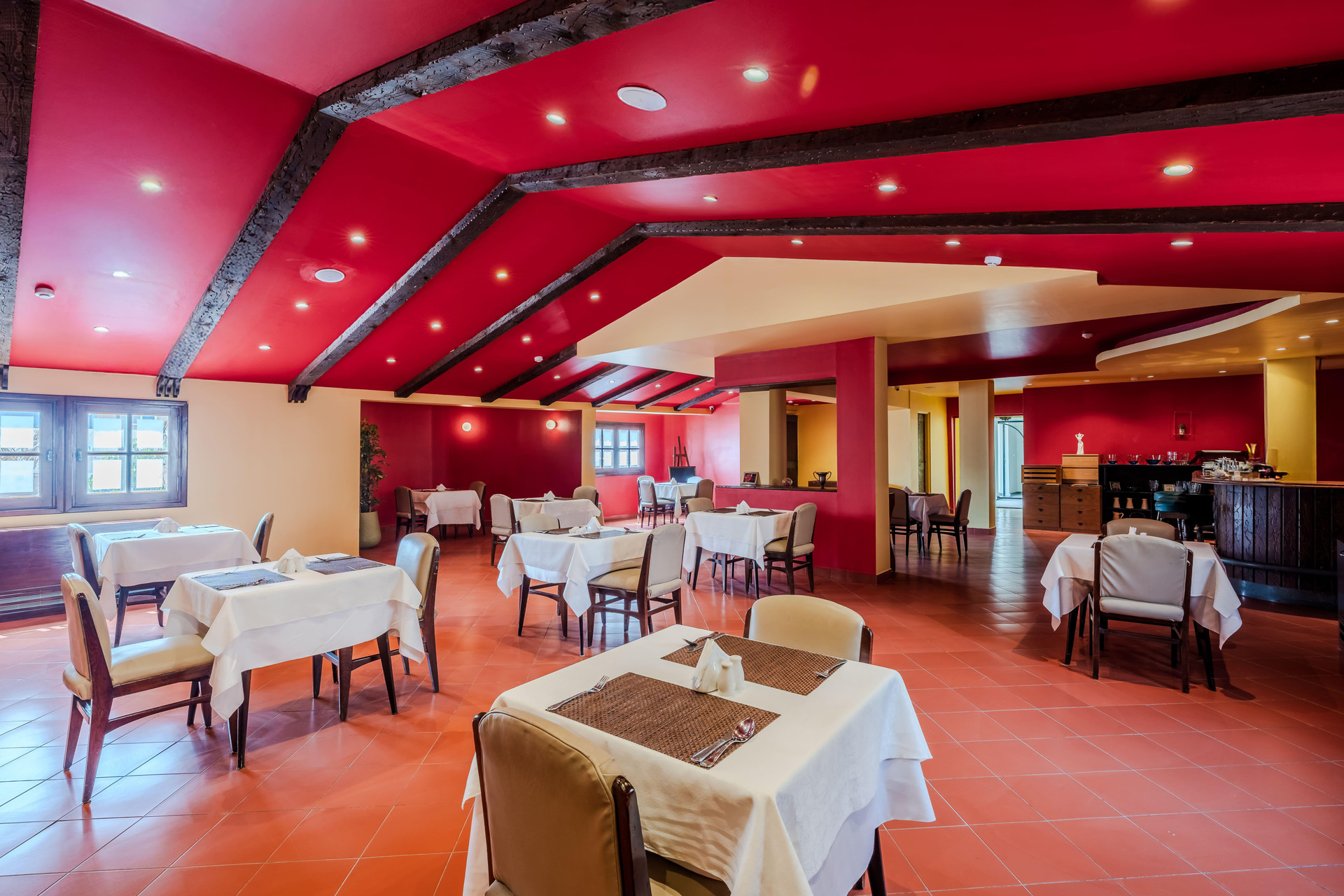 Restaurant Longchamps Hotel