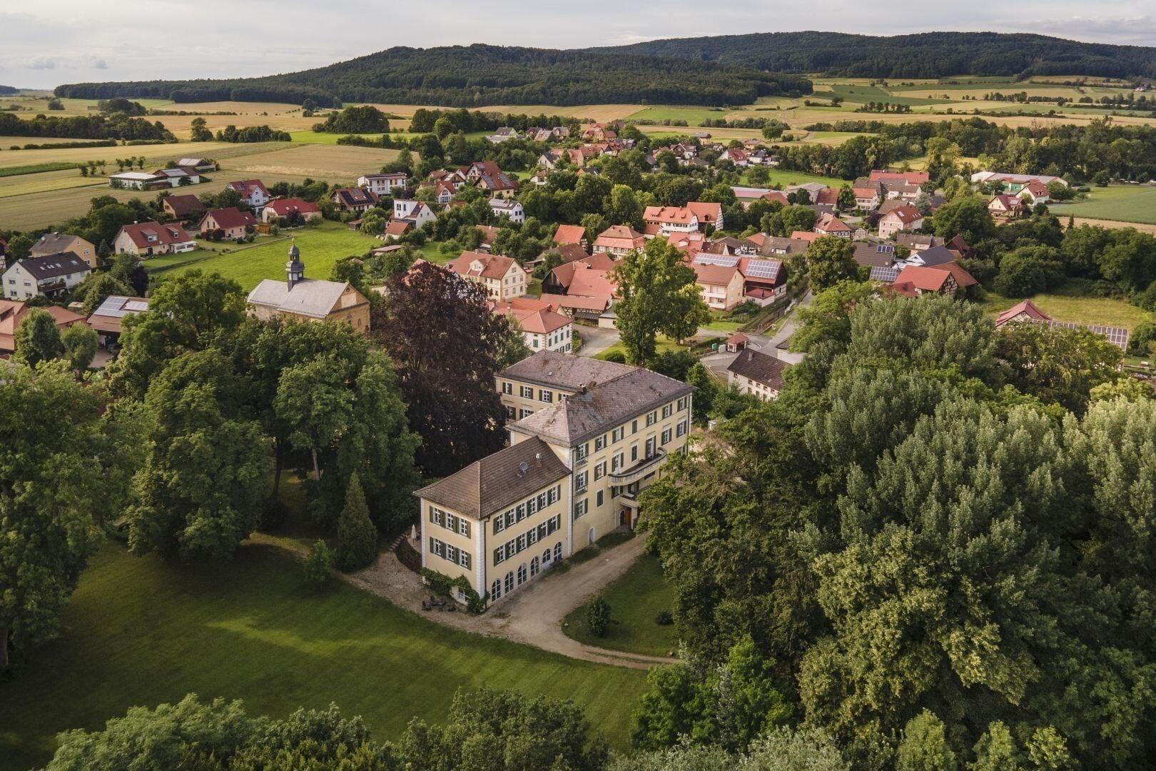 Vista Exterior Schloss Burgellern