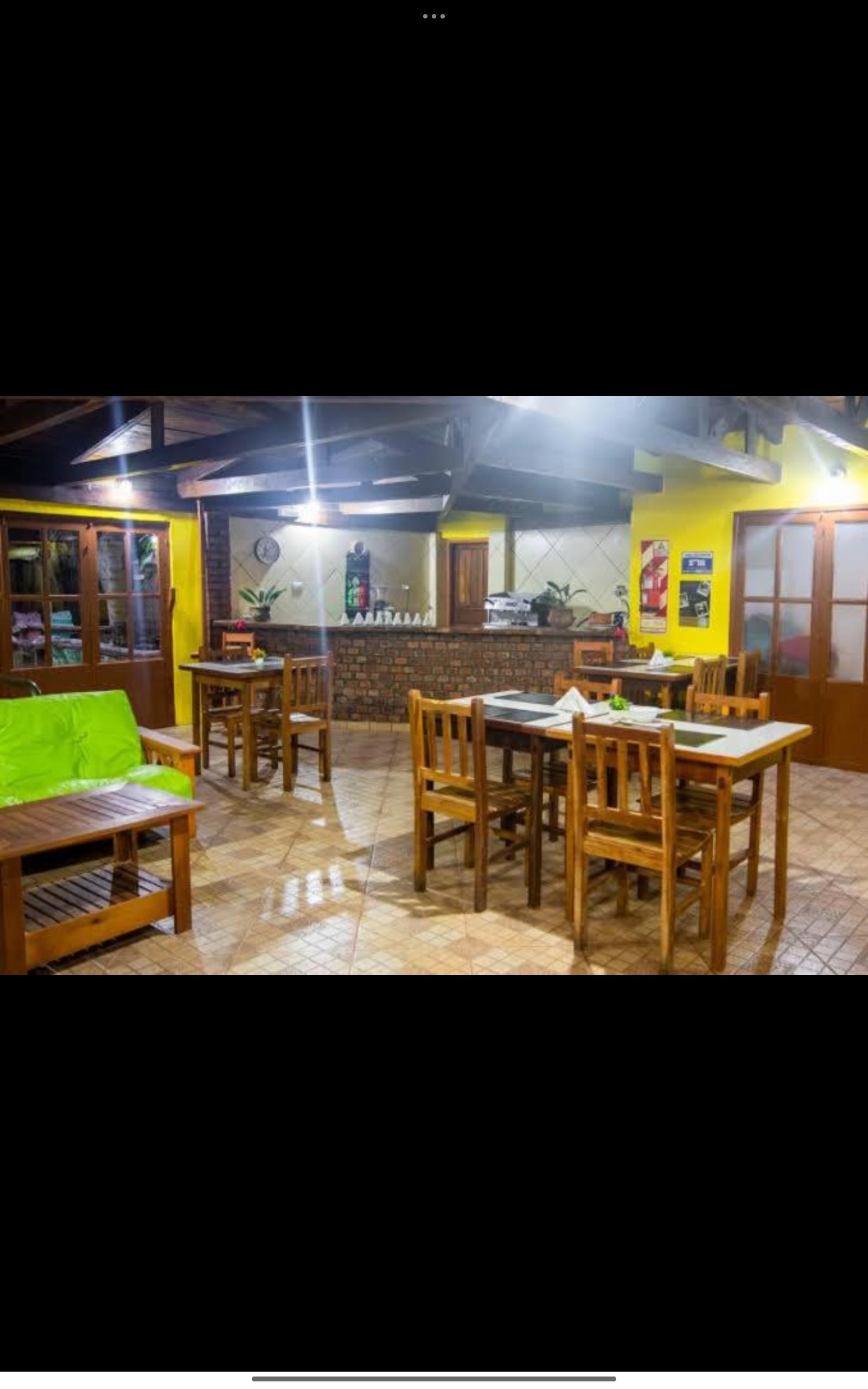 Área de desayuno Six Garden Lodge