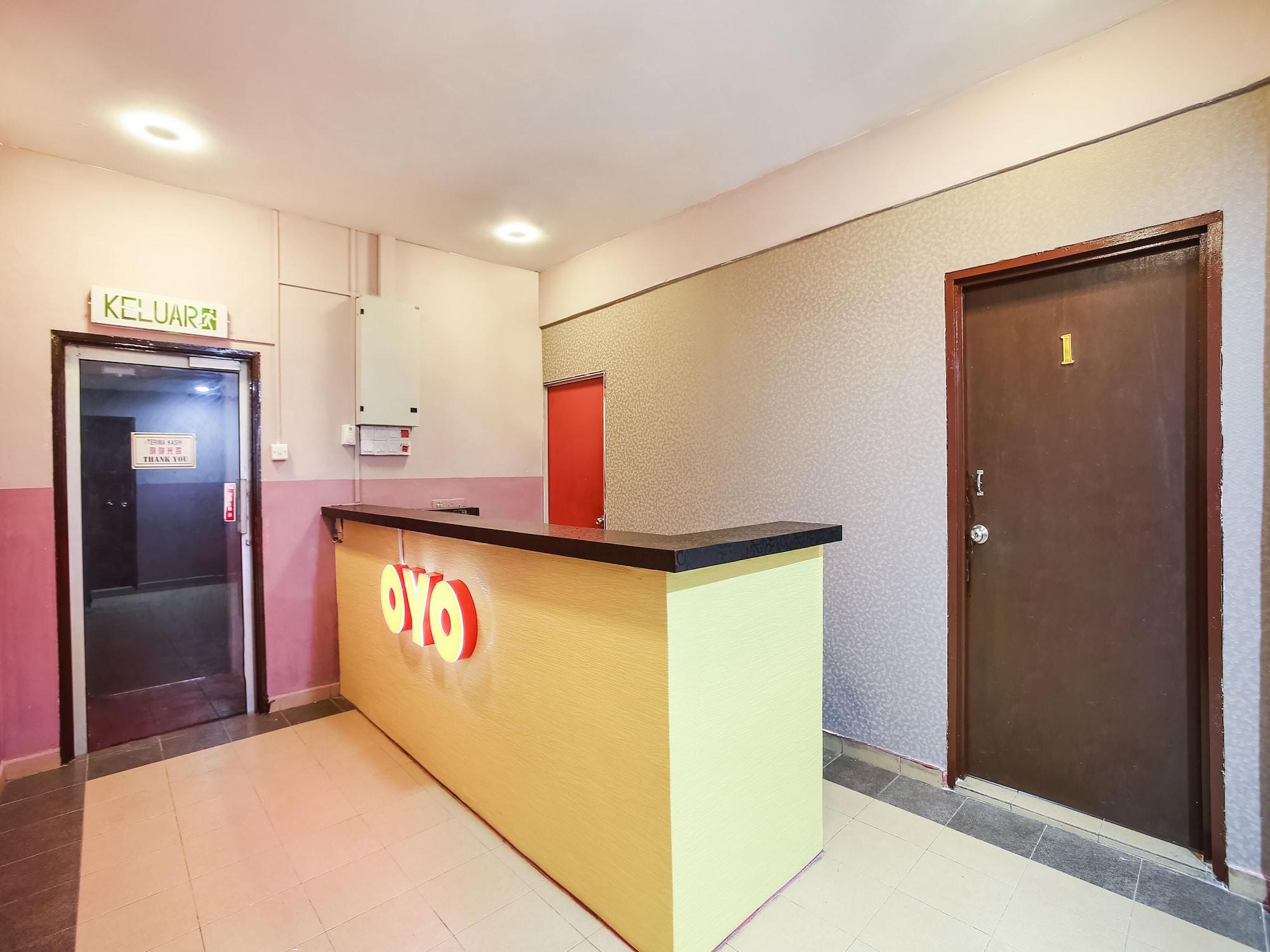 Vista Lobby OYO 89585 Hotel Happy Inn
