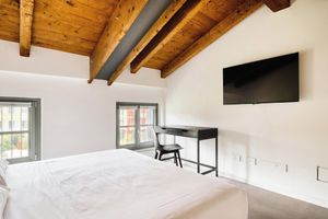 Alquiler Temporario - Luxury 5BR Retreat near Navigli