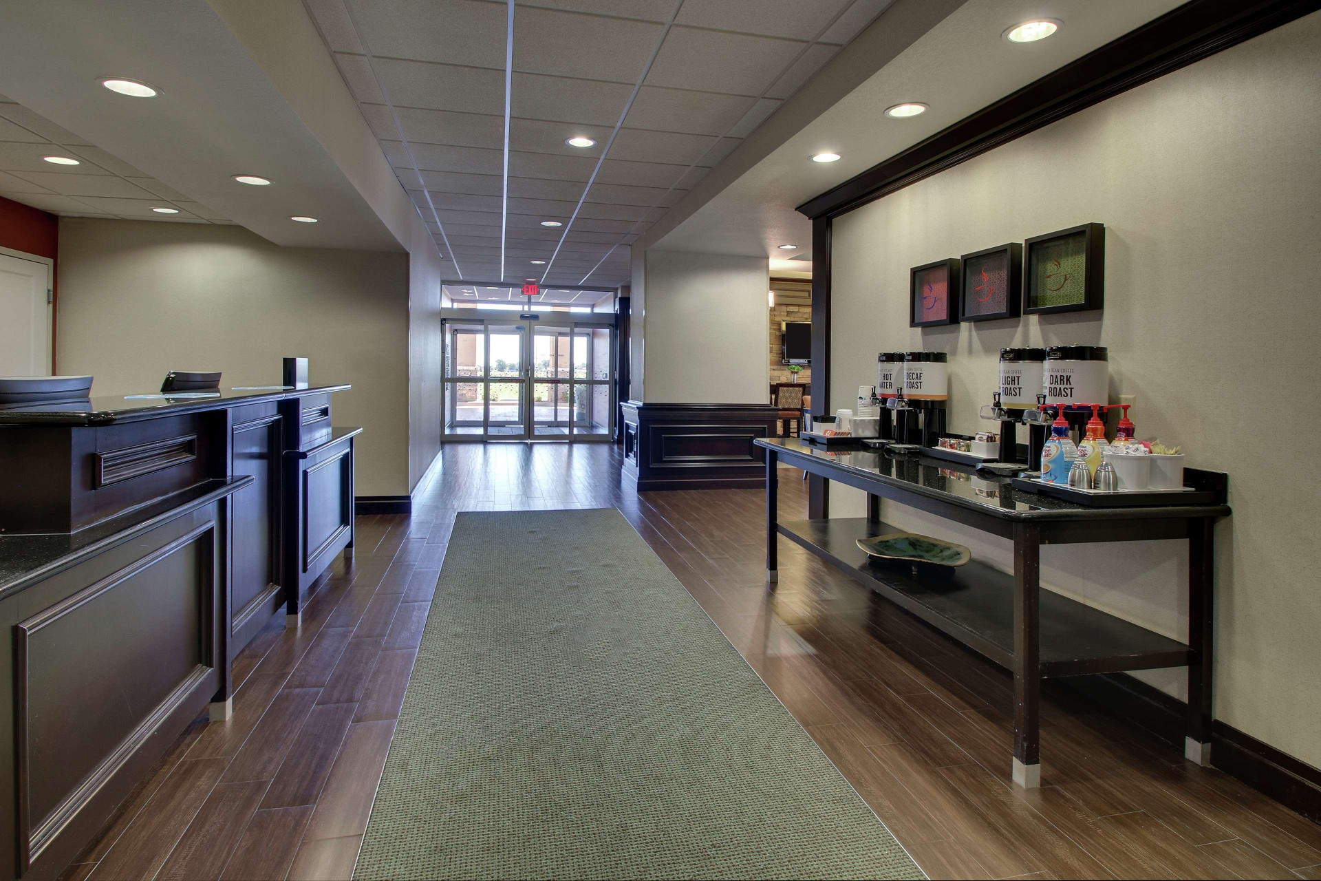 Vista Lobby Hampton Inn Vernon