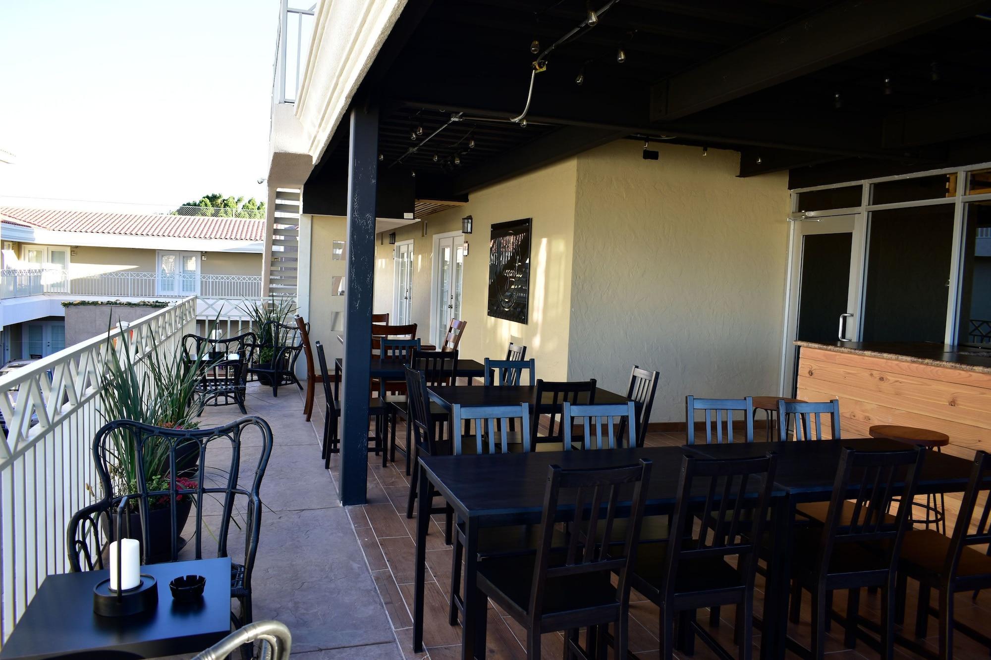 Restaurant California Comfort and Suites