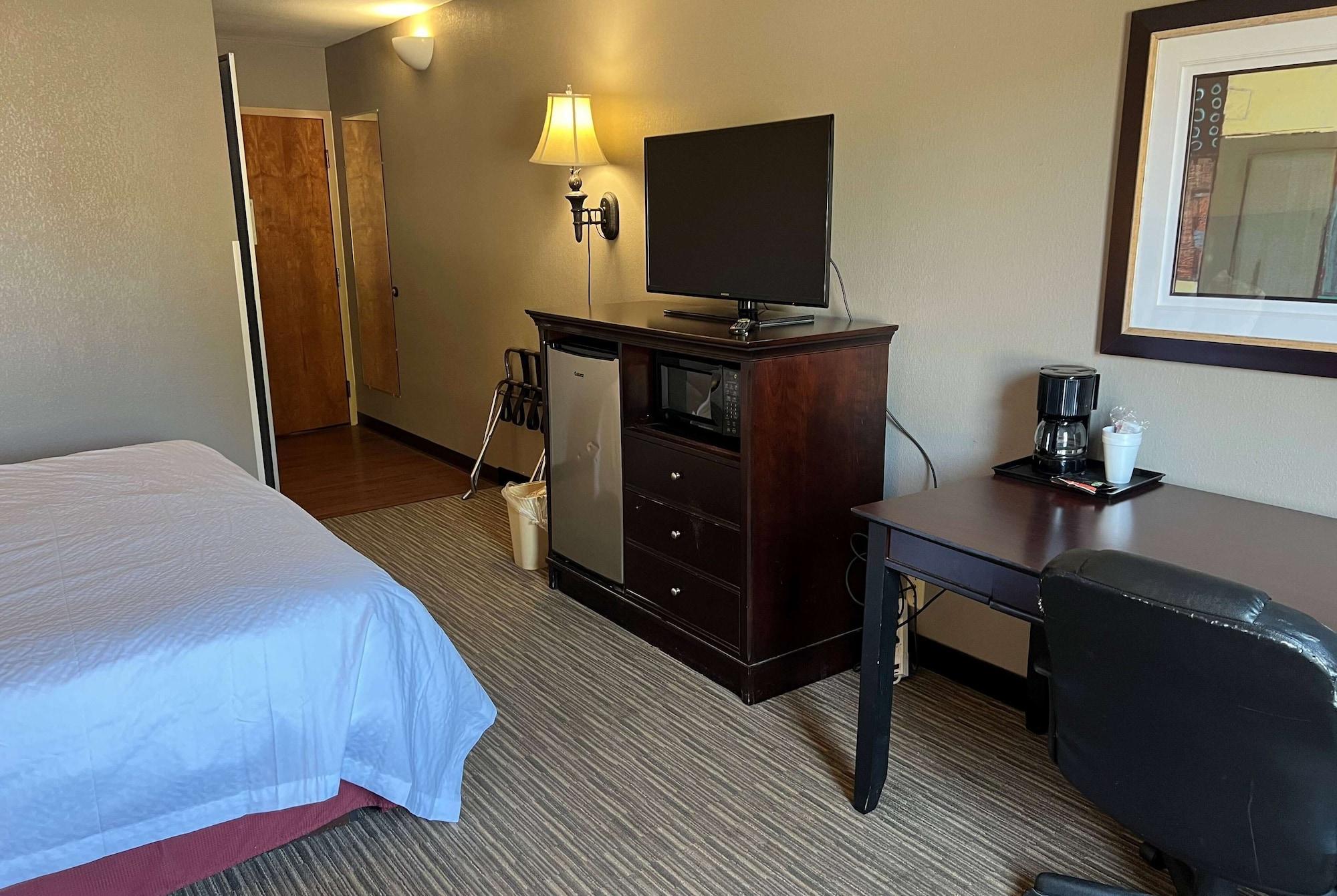 Habitación Days Inn by Wyndham Pittsburg KS