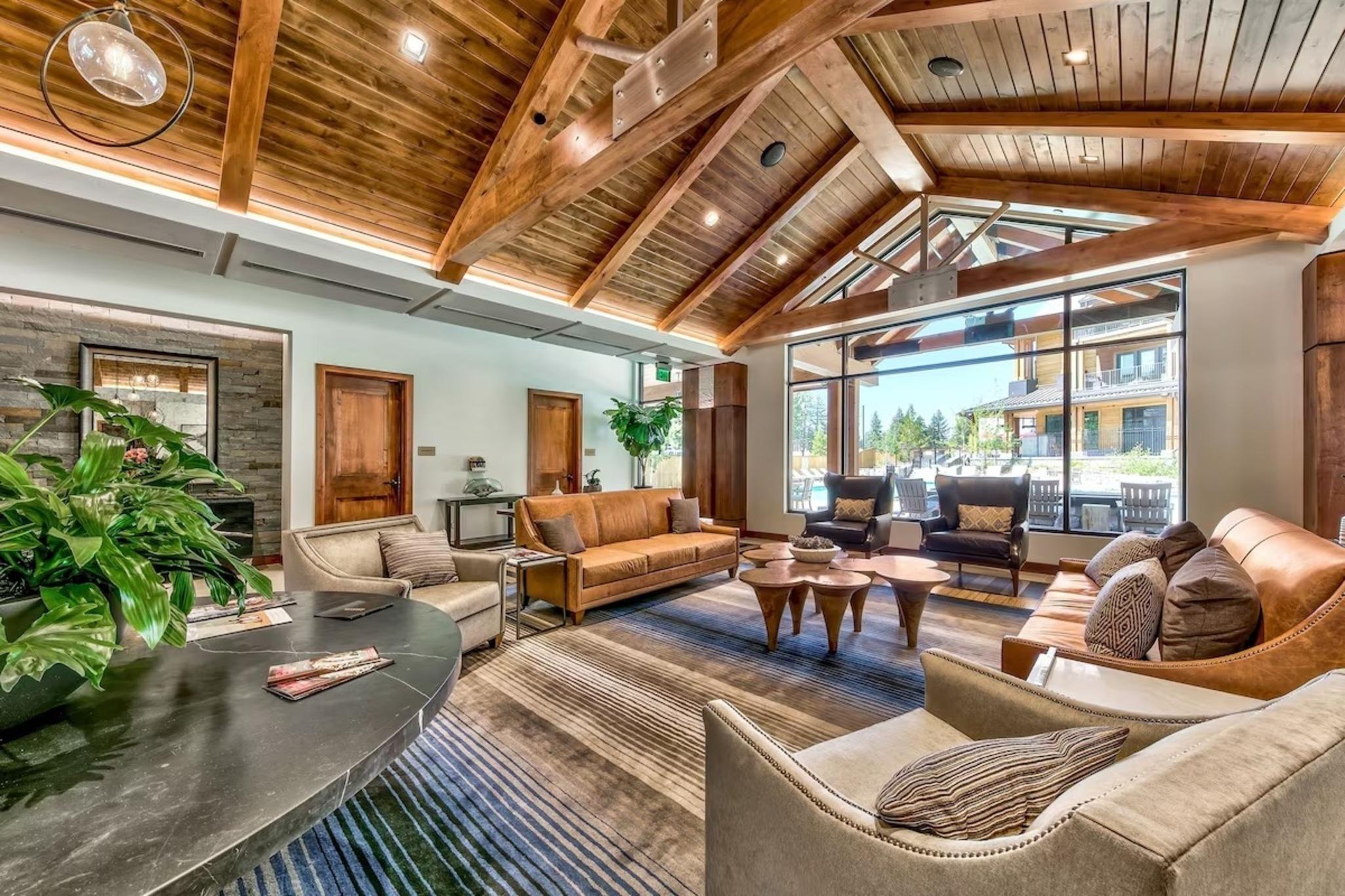 Vista Lobby ZALANTA - LAKE TAHOE