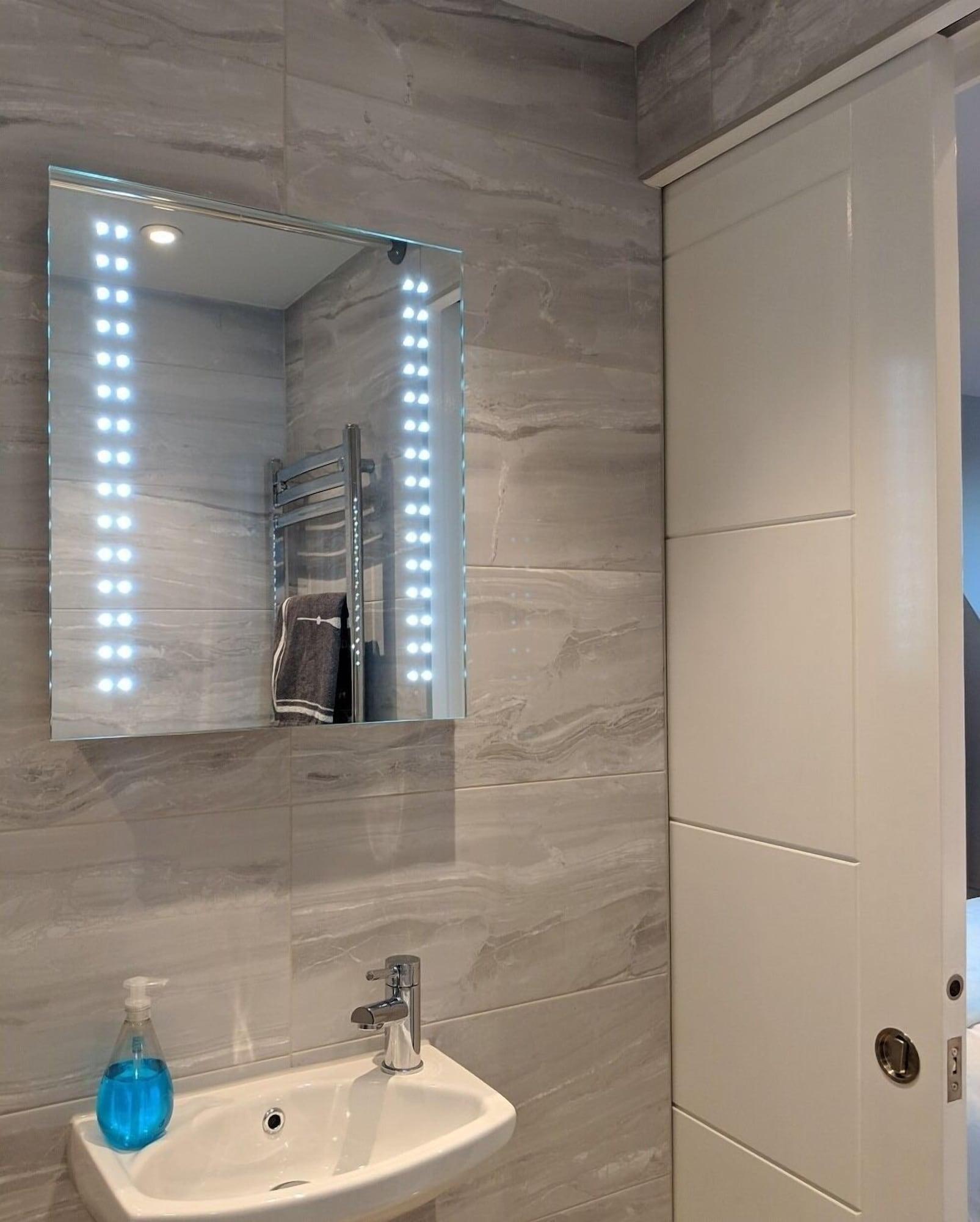 Varios Falcon Crest Guest House