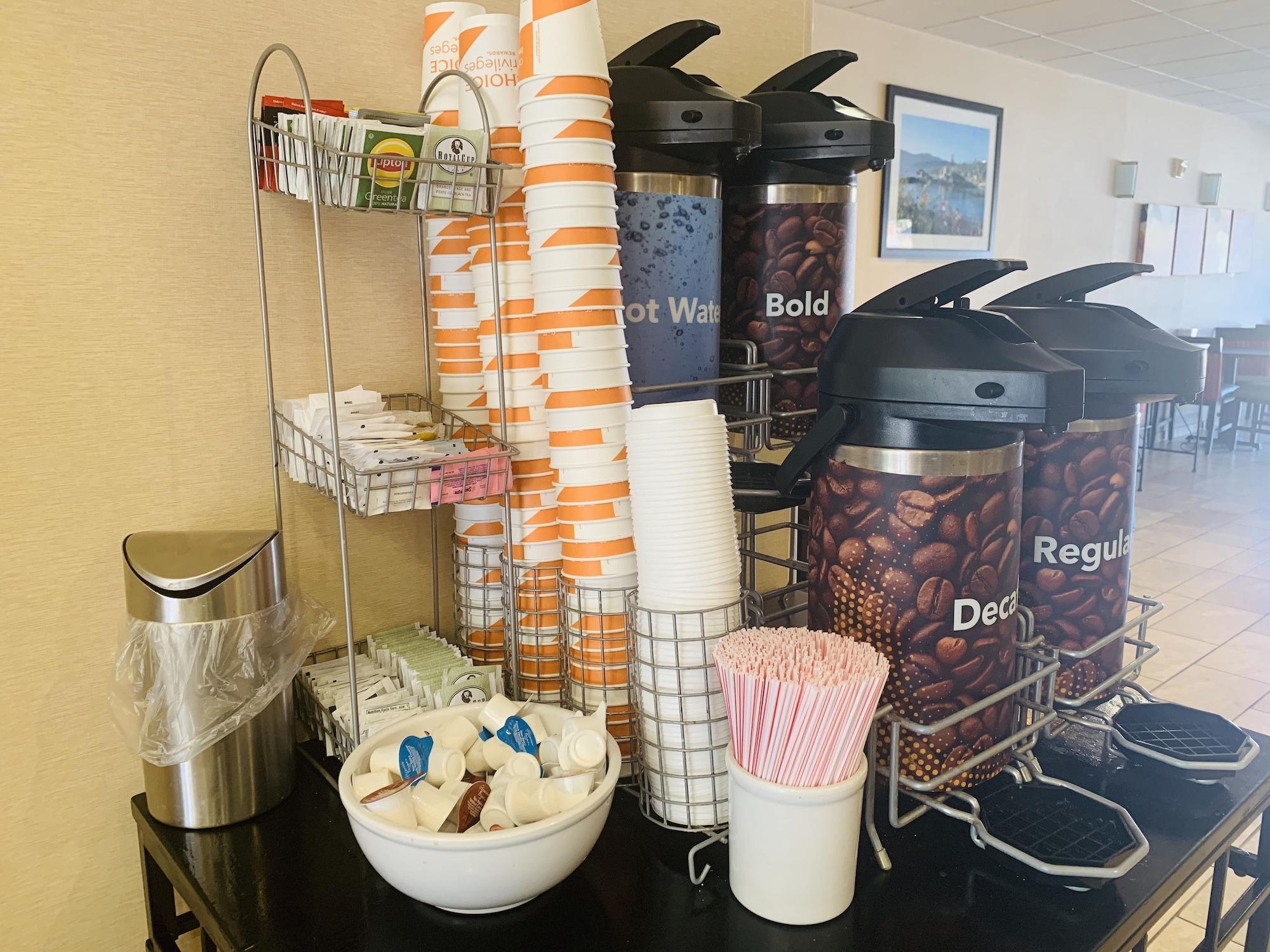 Bar/Salón Comfort Suites Near City of Industry - Los Angeles