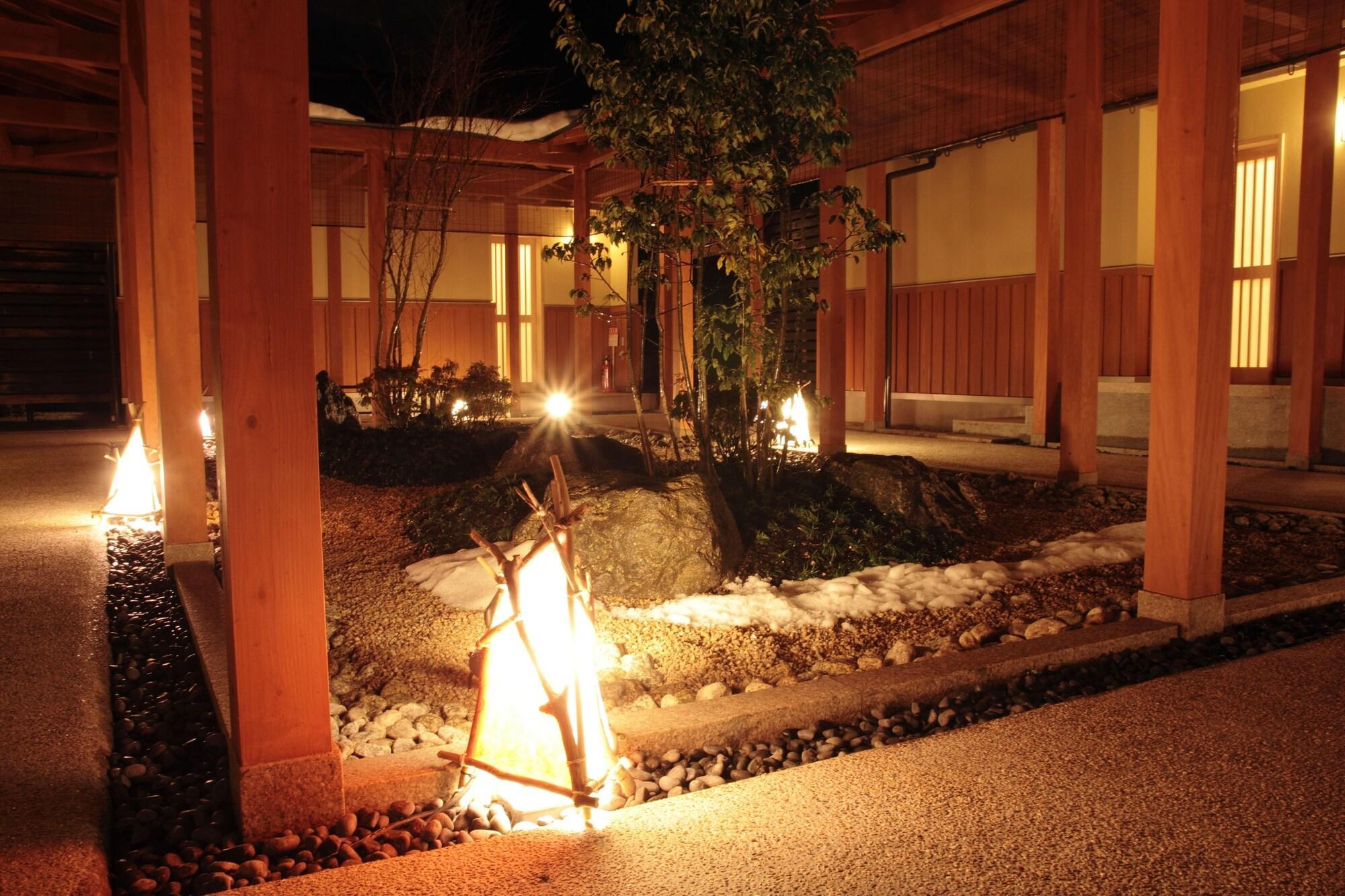 Vista Exterior Fugetsugyosho