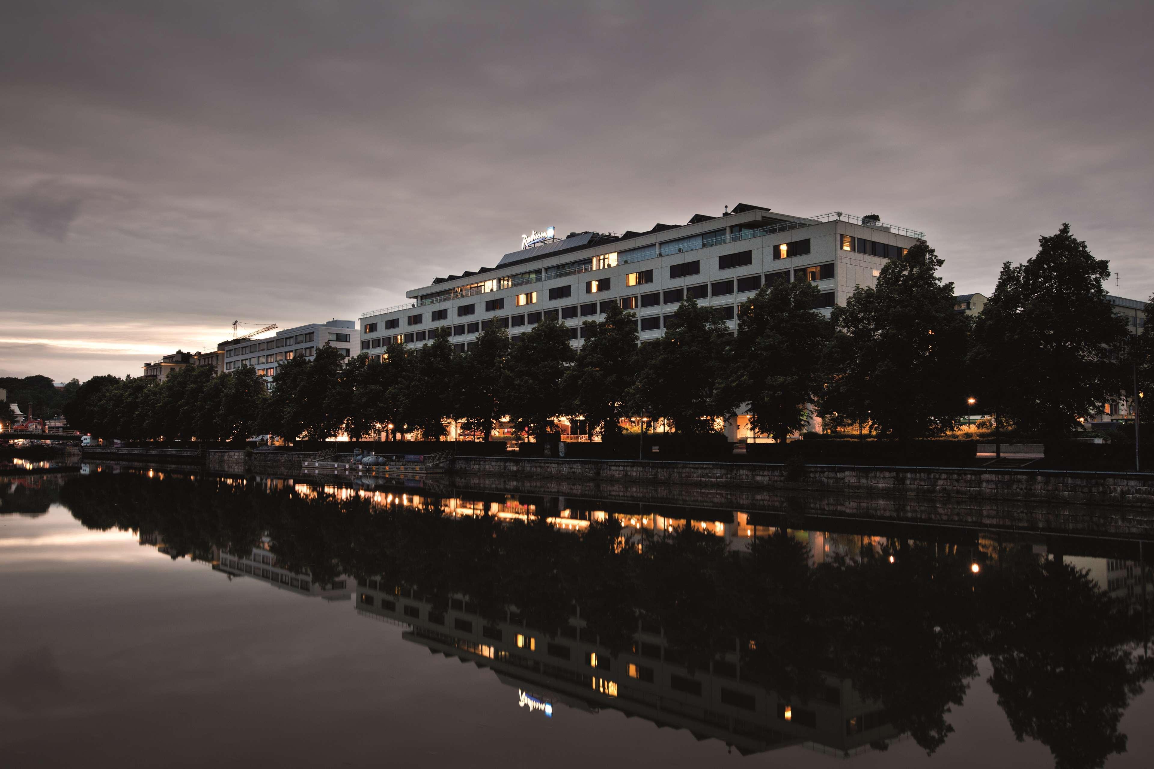 Vista Exterior Radisson Blu Marina Palace Hotel, Turku