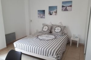 Alquiler Vacacional - 3mn walk from the beach, VILLA 5 bdrms in private residence between SEA and POND