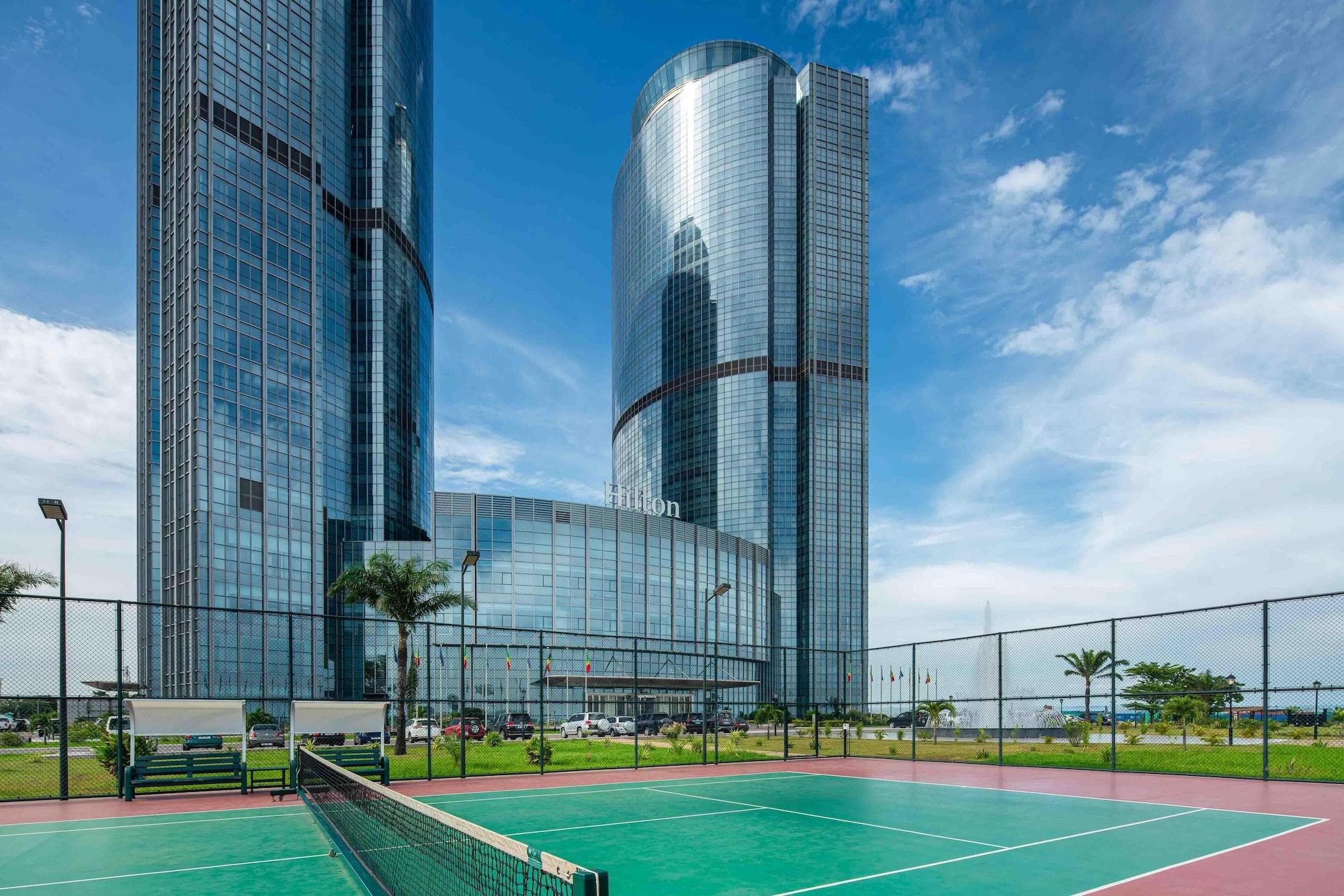 Vista Exterior Hilton Brazzaville Les Tours Jumelles Hotel & Residences