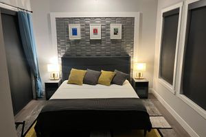Renta Vacacional - NEW Modern Studio Unit - perfect for 2!