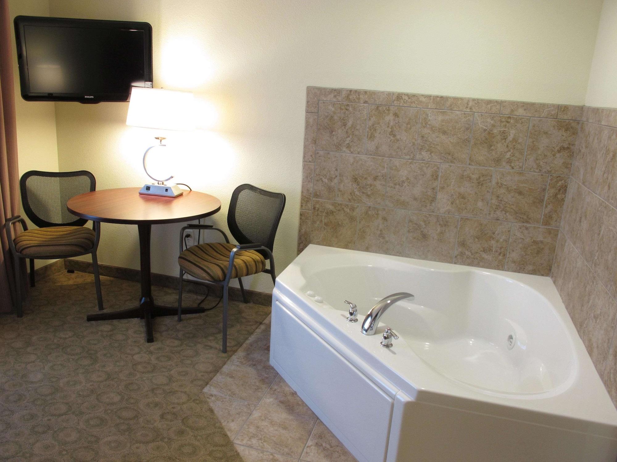 Habitación La Quinta Inn & Suites by Wyndham Bismarck